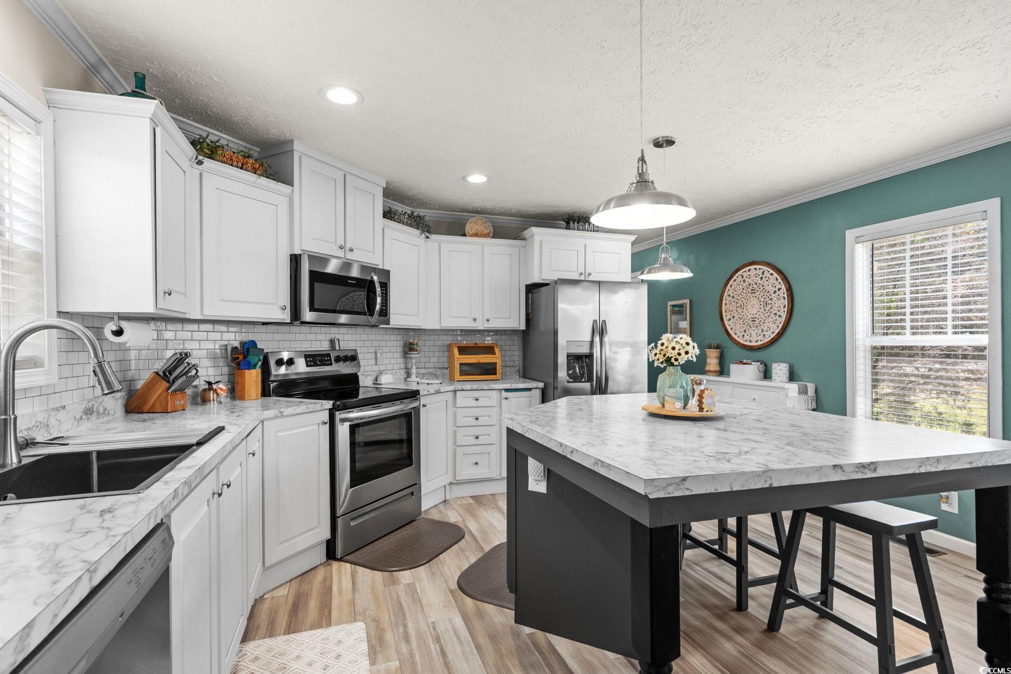1031 Leebury Ln.