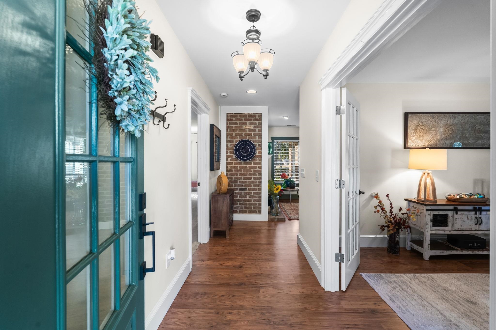 400 Foxtail Dr.