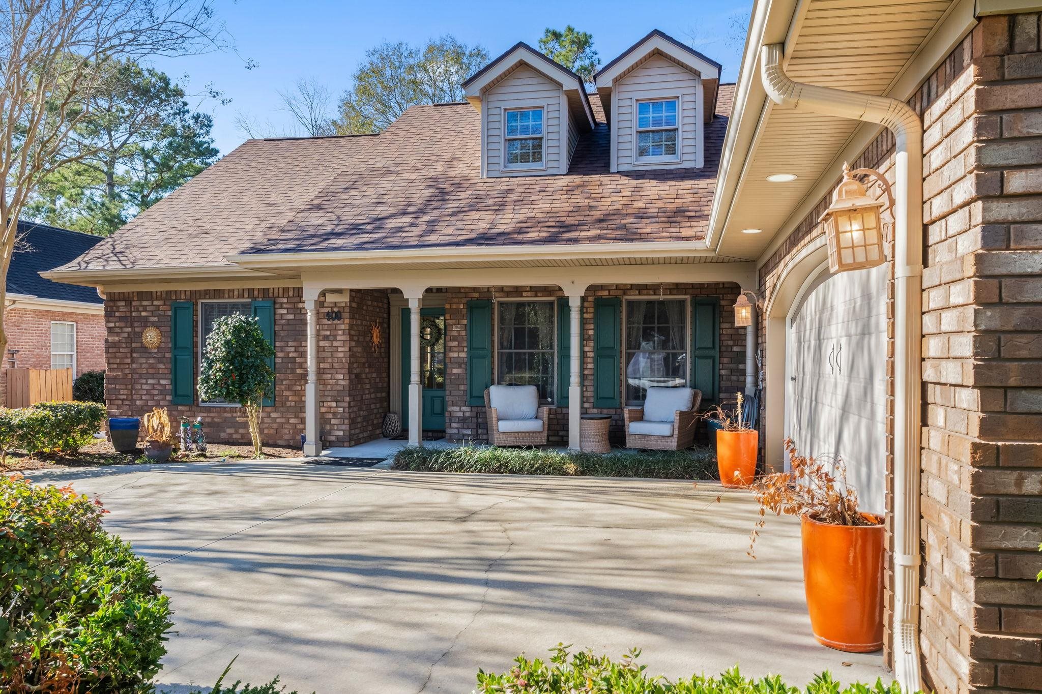 400 Foxtail Dr.