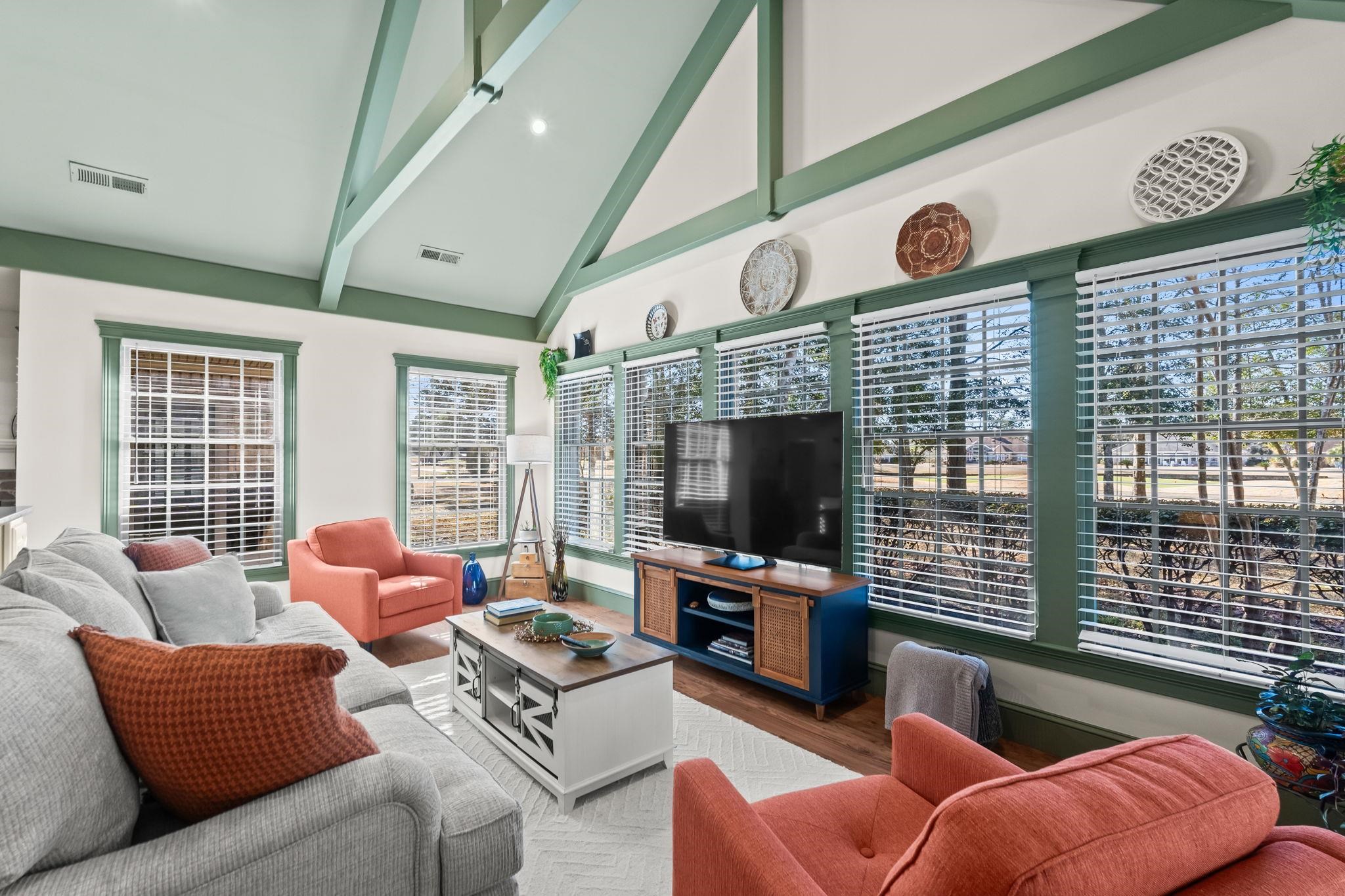 400 Foxtail Dr.