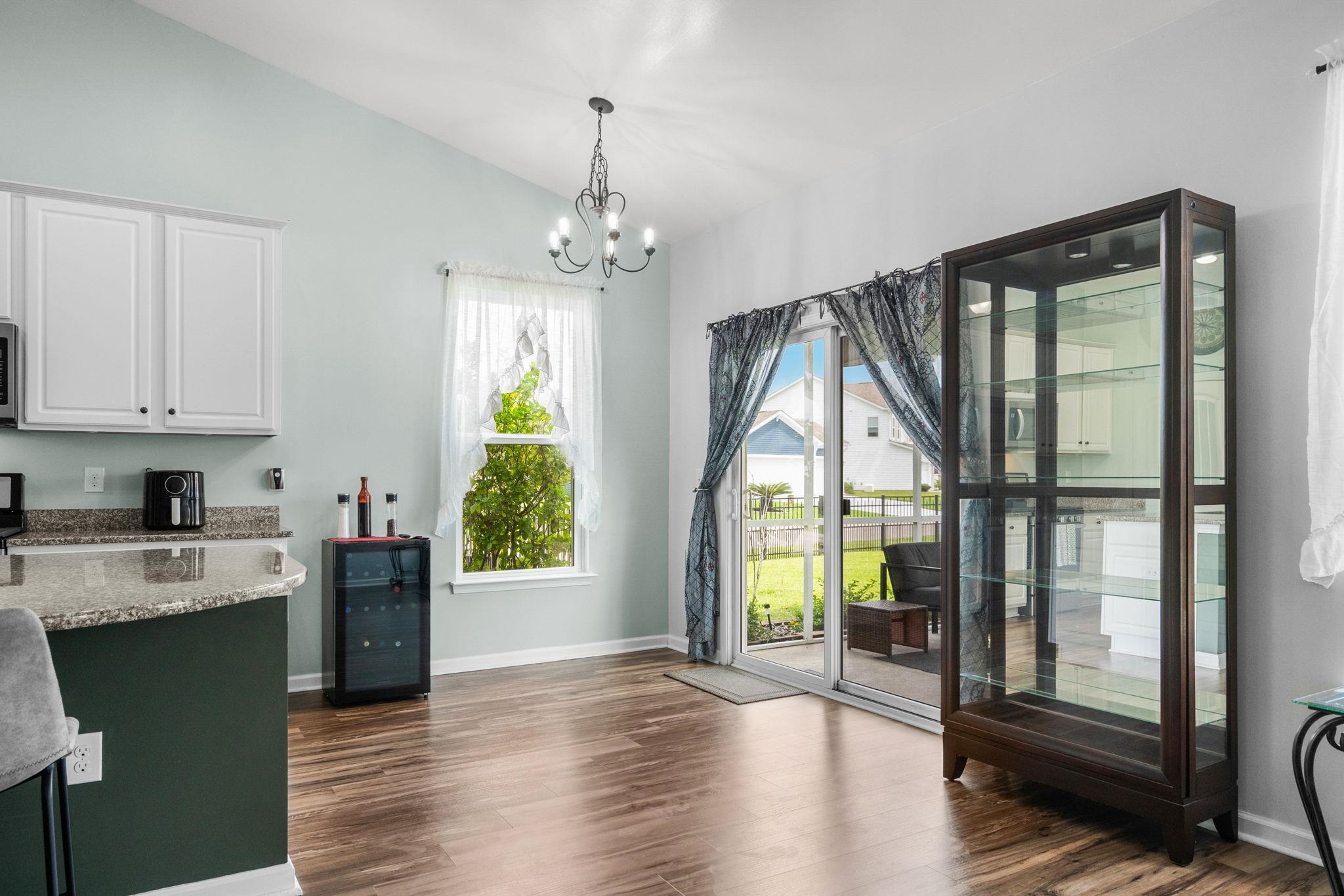 1076 Caprisia Loop