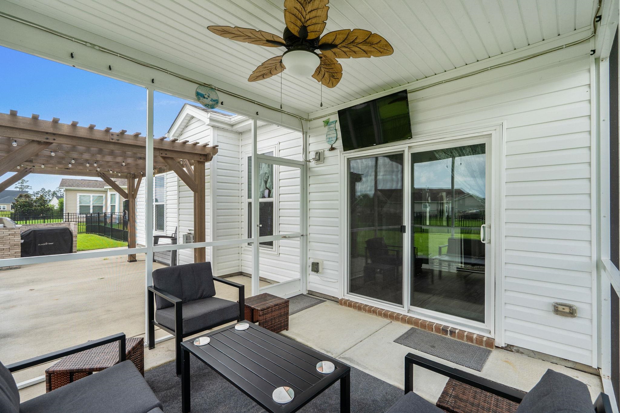 1076 Caprisia Loop