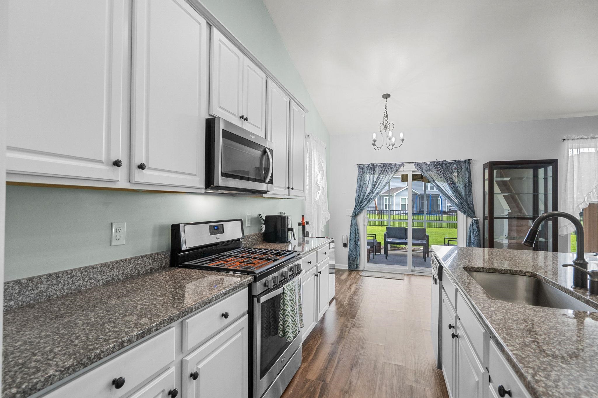 1076 Caprisia Loop