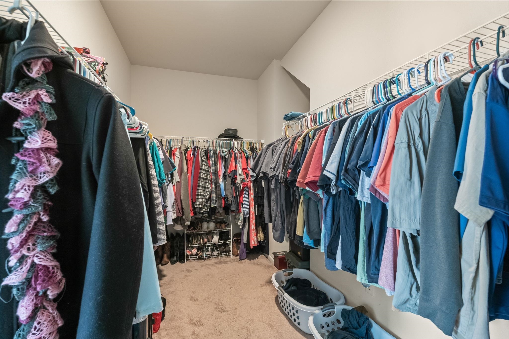 1076 Caprisia Loop