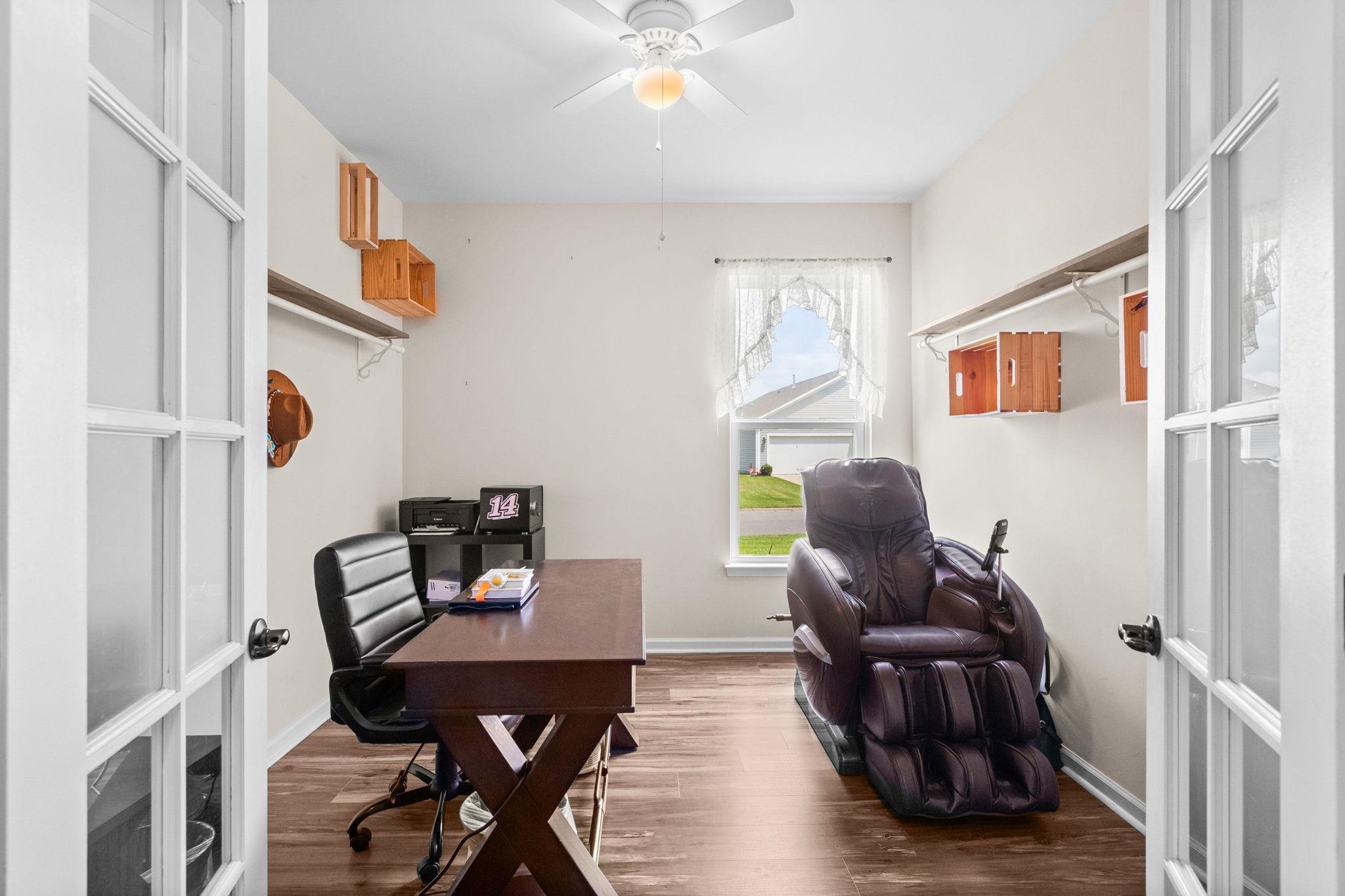 1076 Caprisia Loop