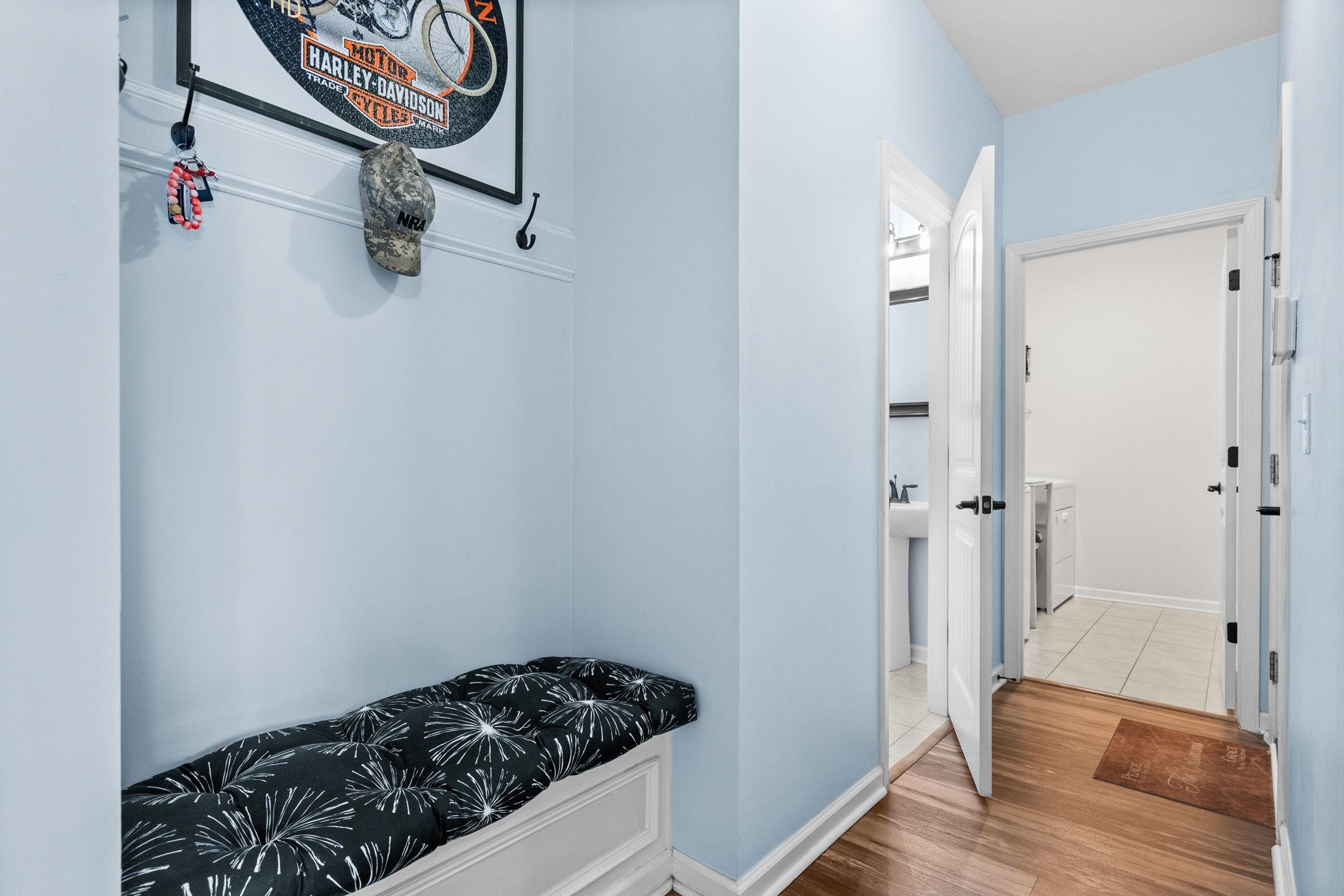 1076 Caprisia Loop