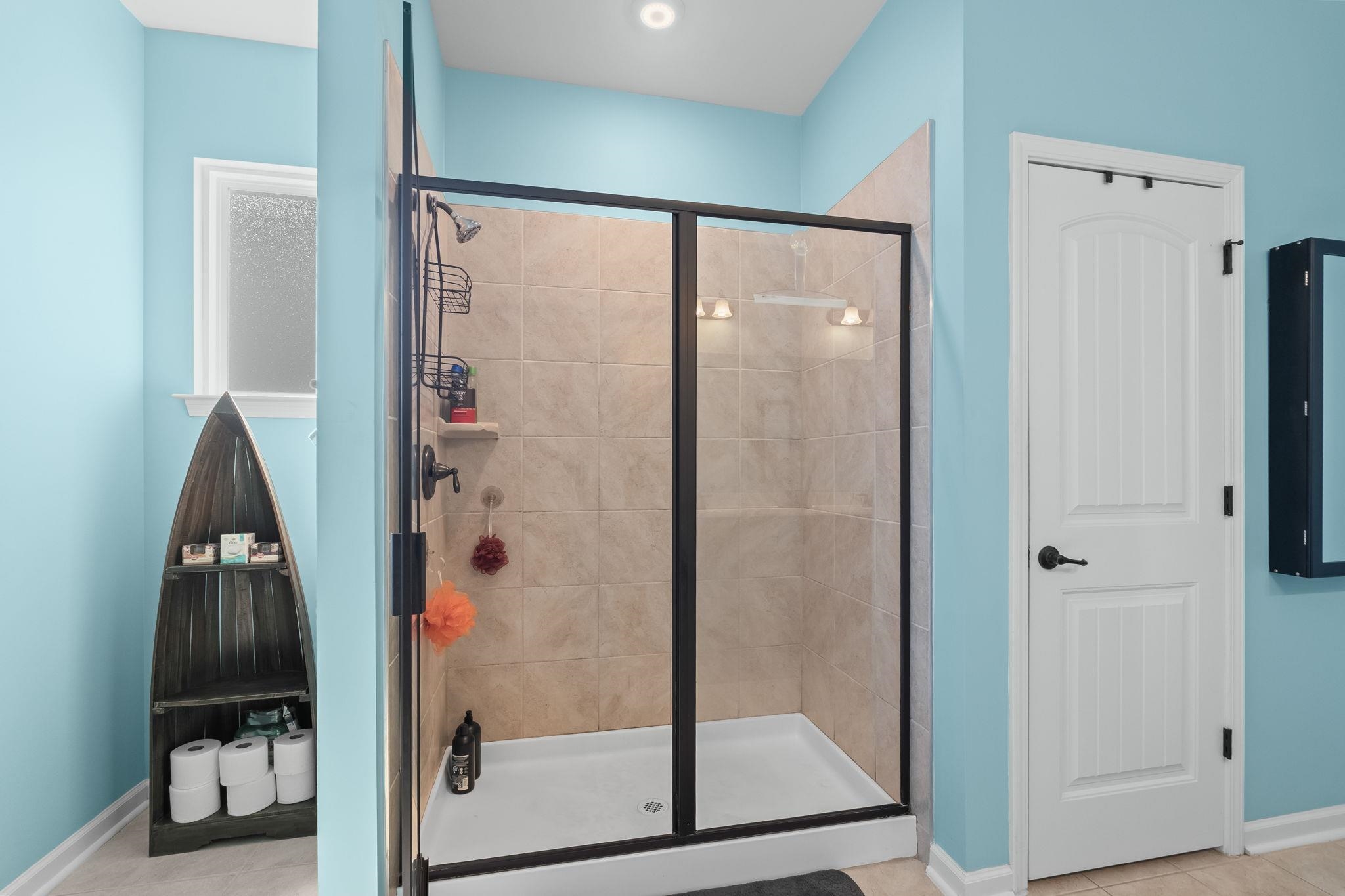 1076 Caprisia Loop
