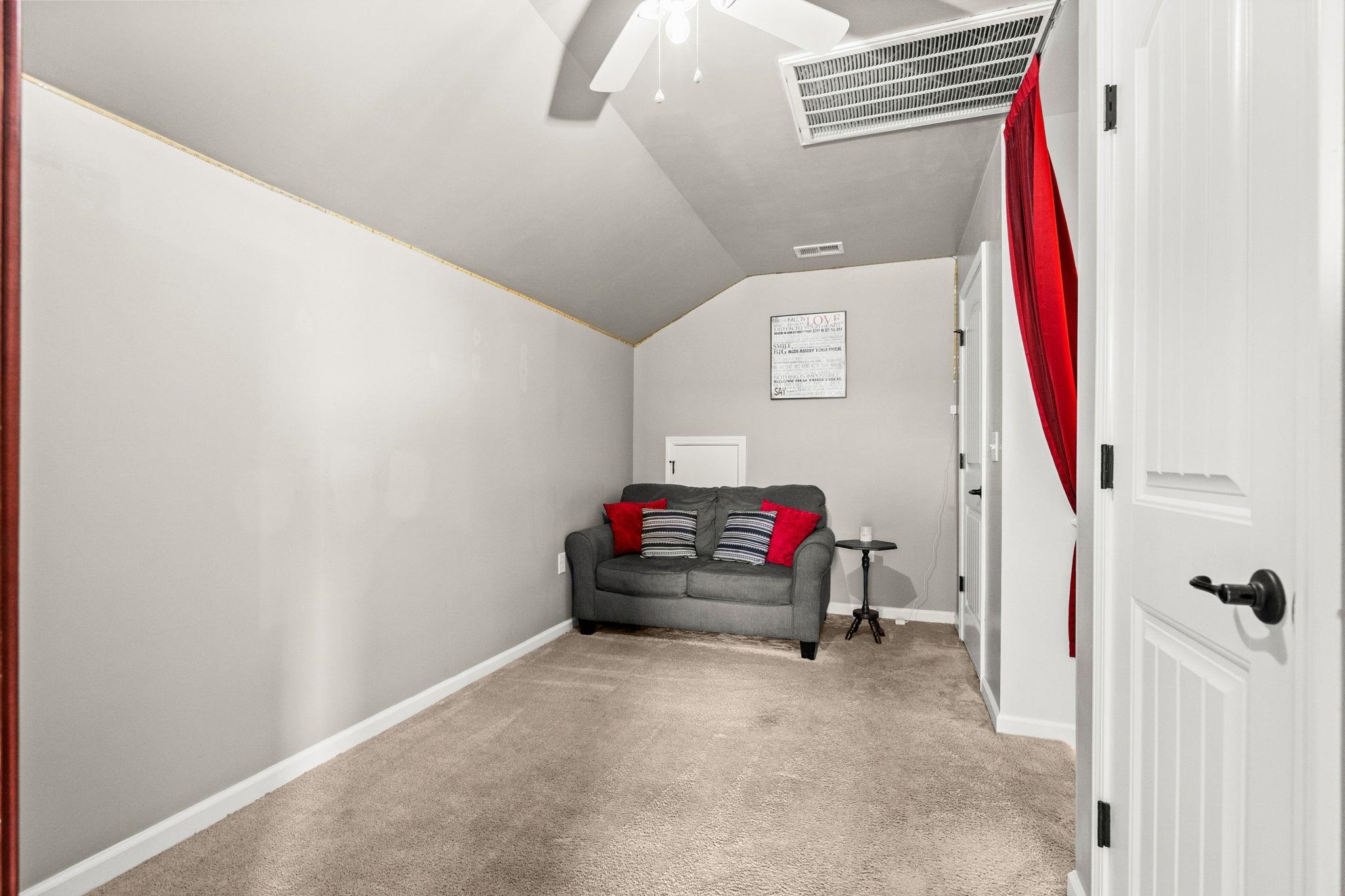 1076 Caprisia Loop
