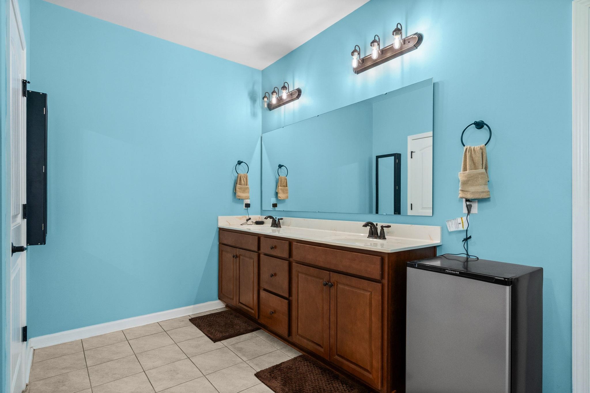 1076 Caprisia Loop