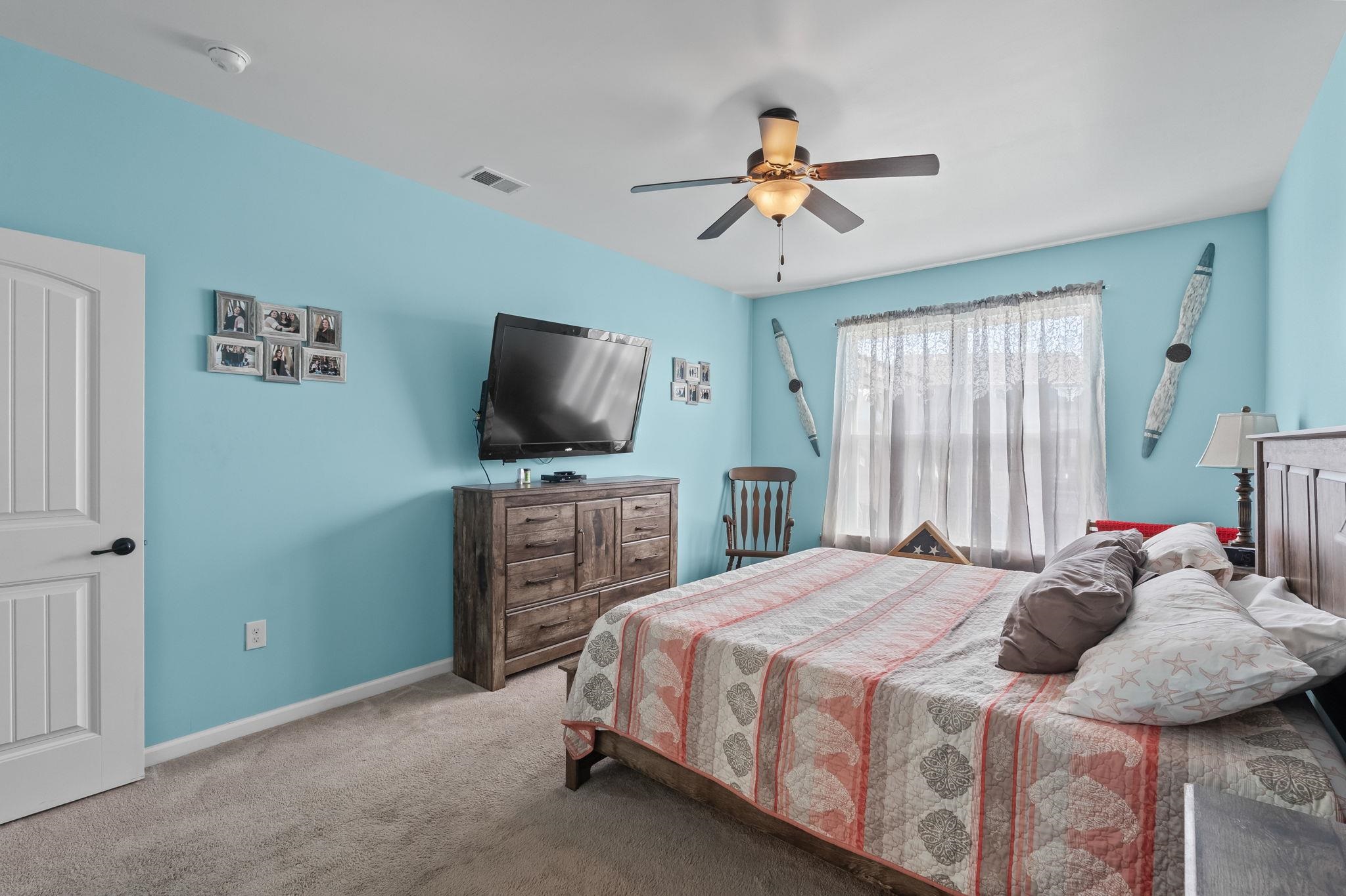 1076 Caprisia Loop