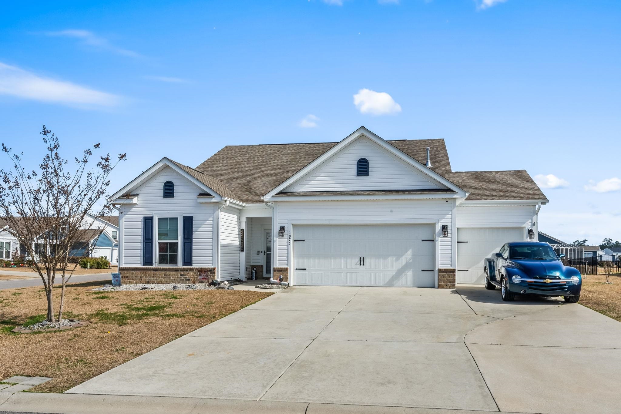 1076 Caprisia Loop