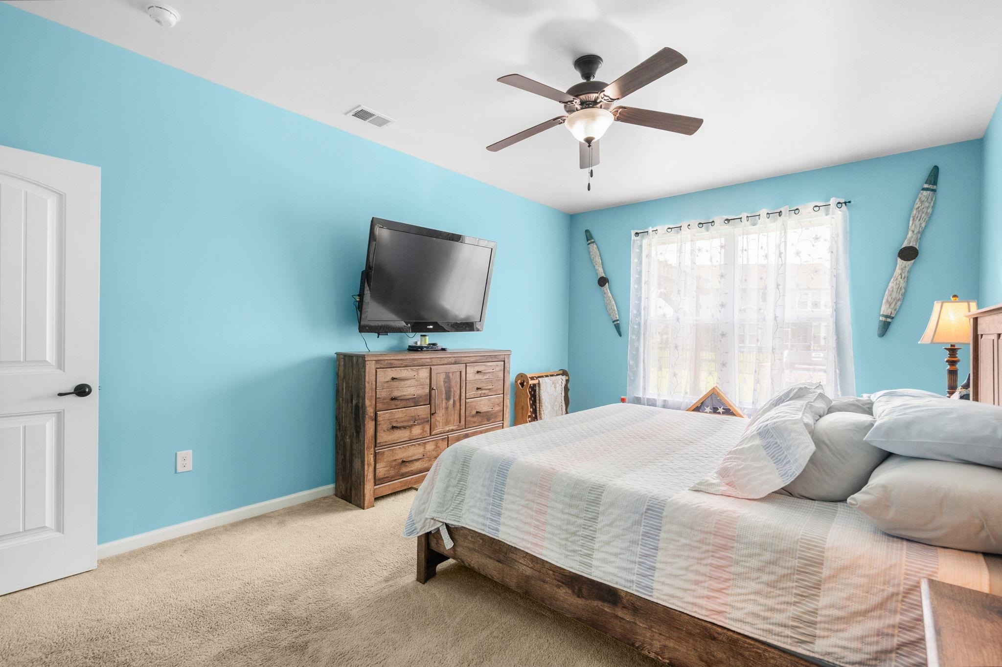 1076 Caprisia Loop