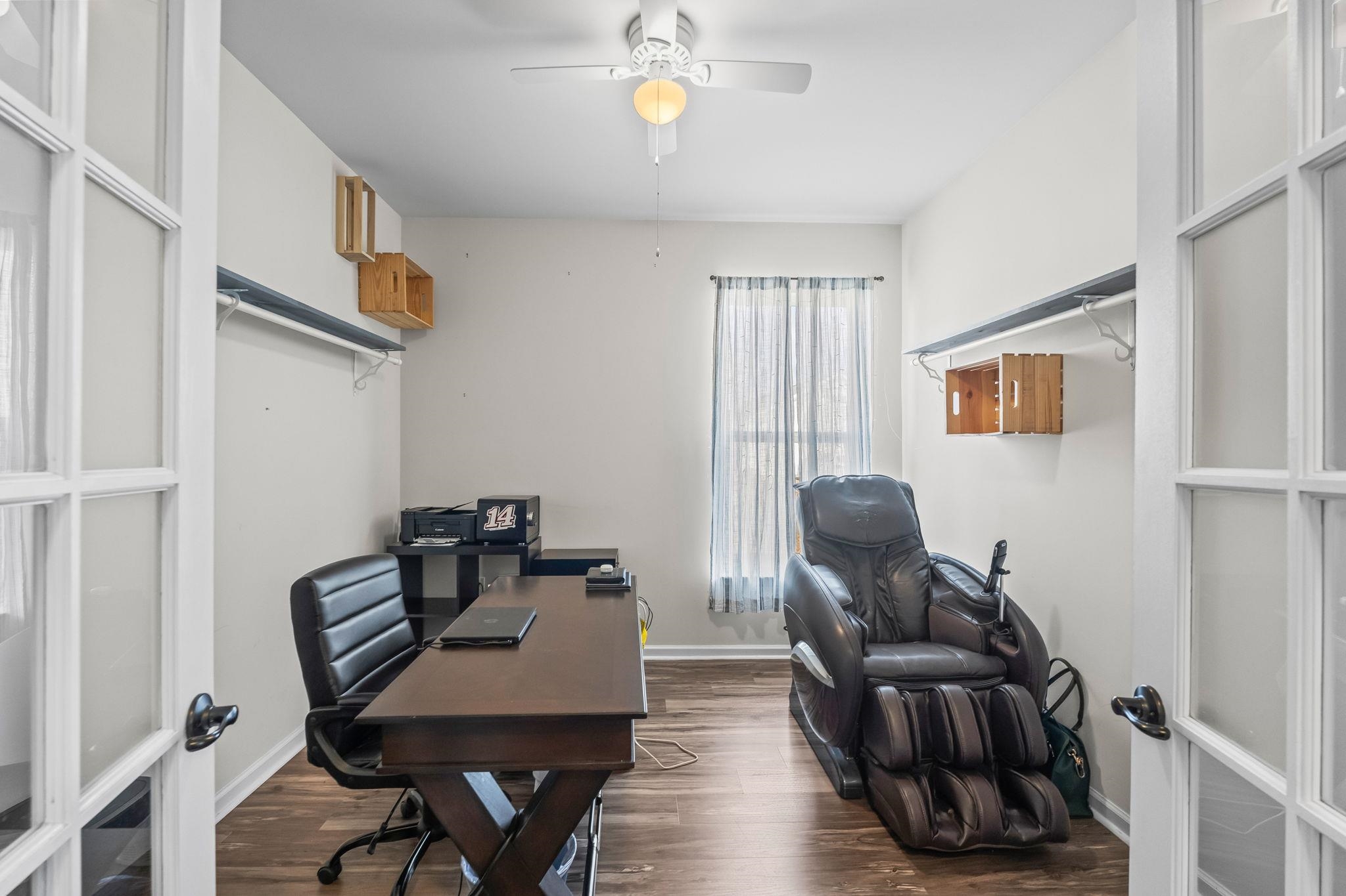 1076 Caprisia Loop