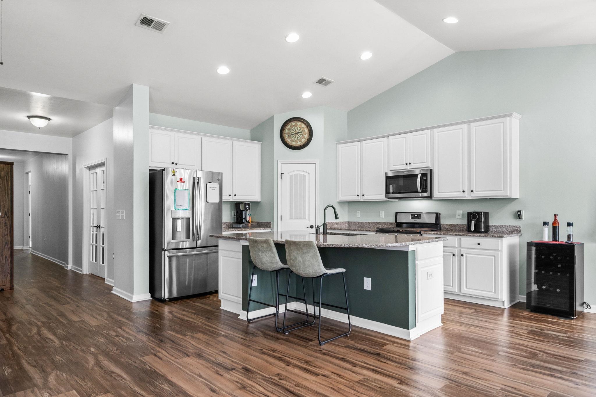 1076 Caprisia Loop