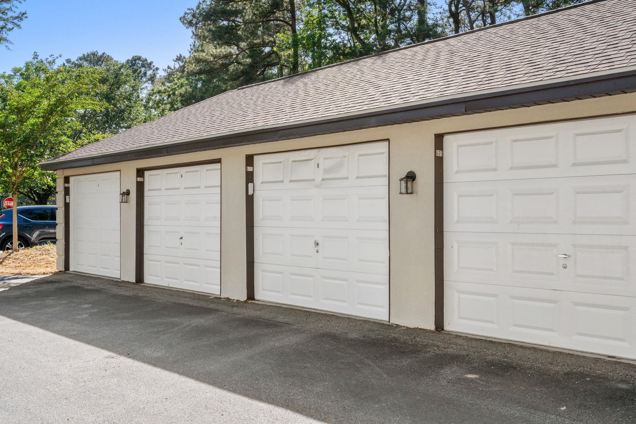 611 Pipers Ln. Unit: 611