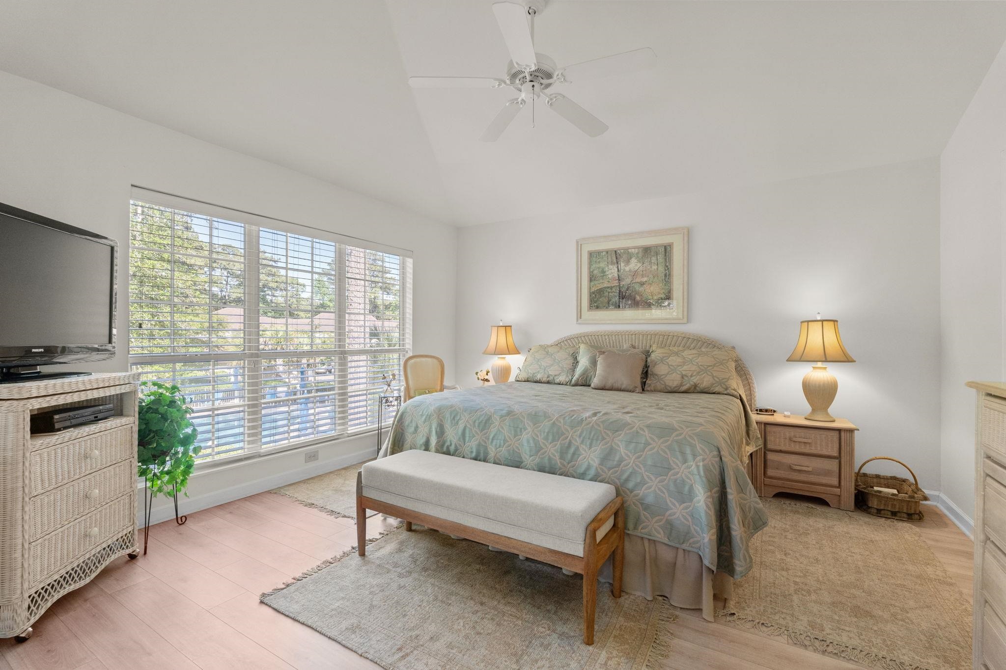 611 Pipers Ln. Unit: 611