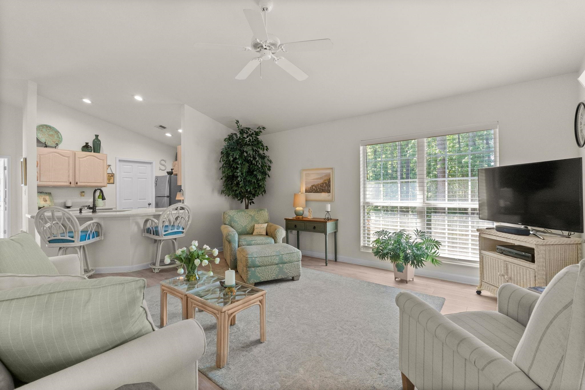 611 Pipers Ln. Unit: 611