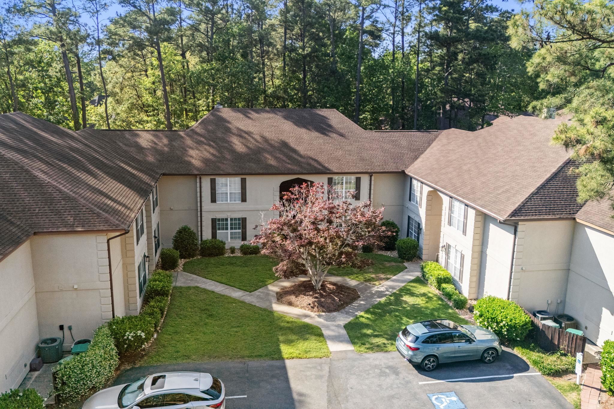 611 Pipers Ln. Unit: 611