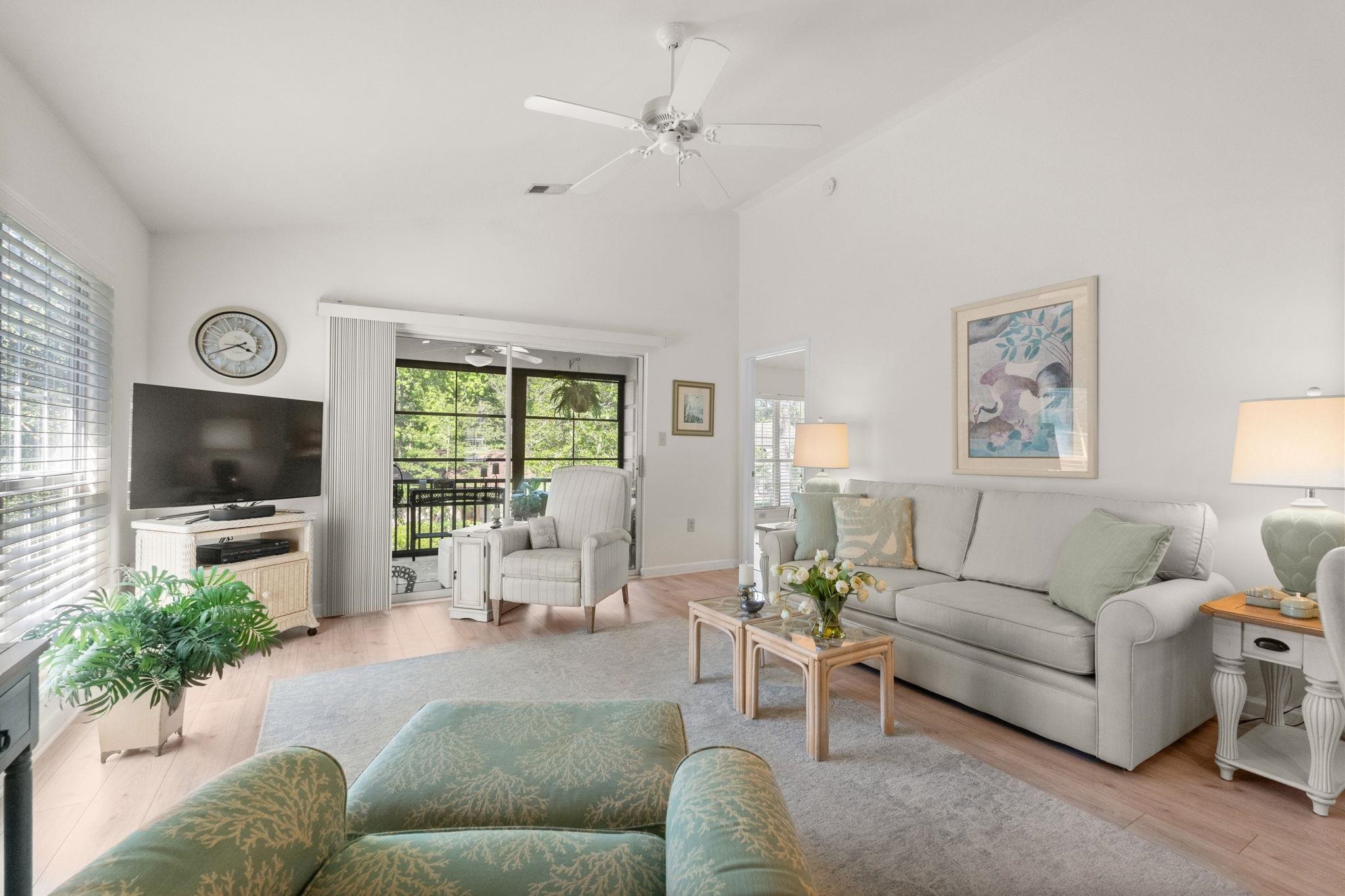 611 Pipers Ln. Unit: 611