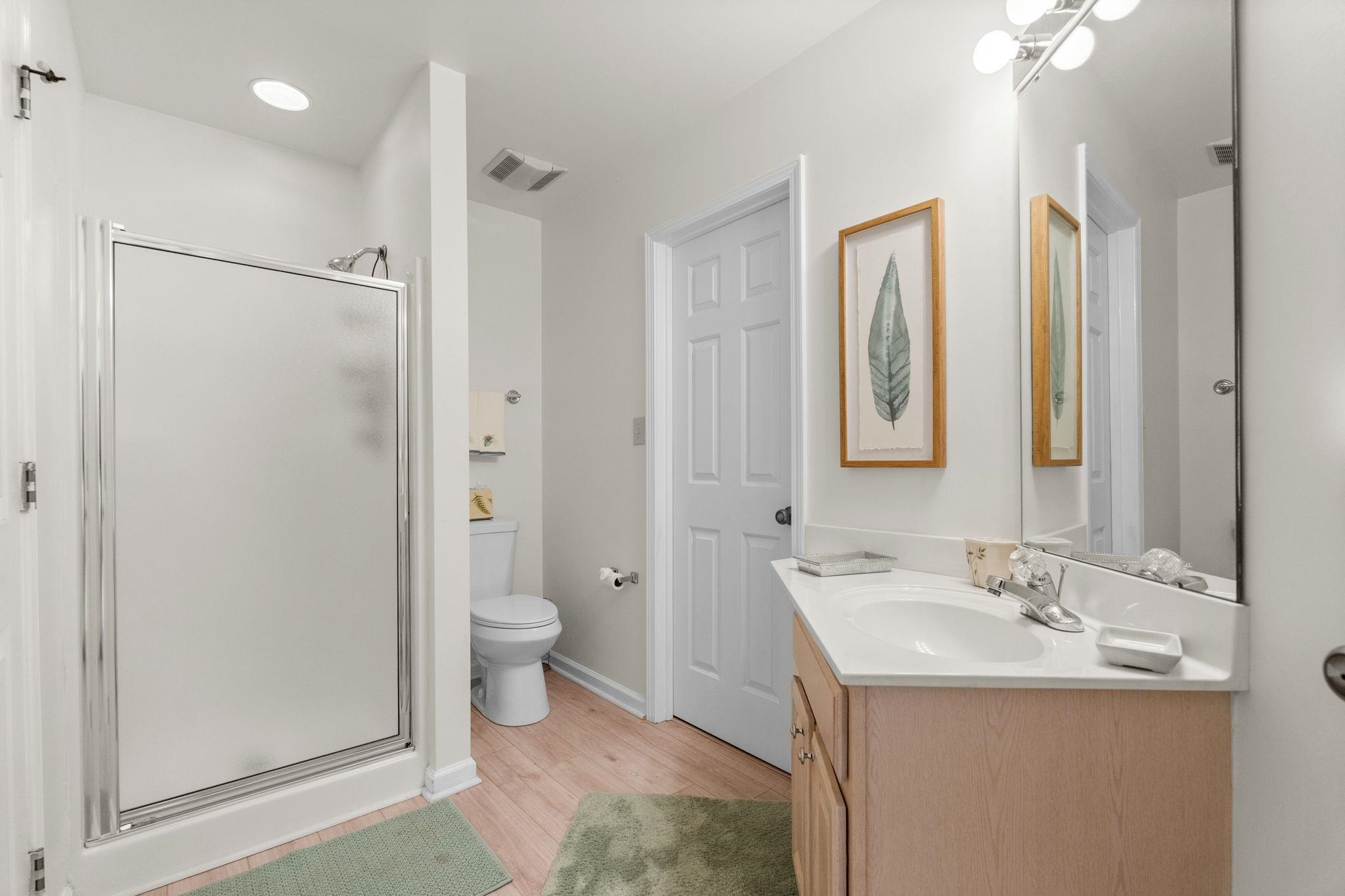 611 Pipers Ln. Unit: 611