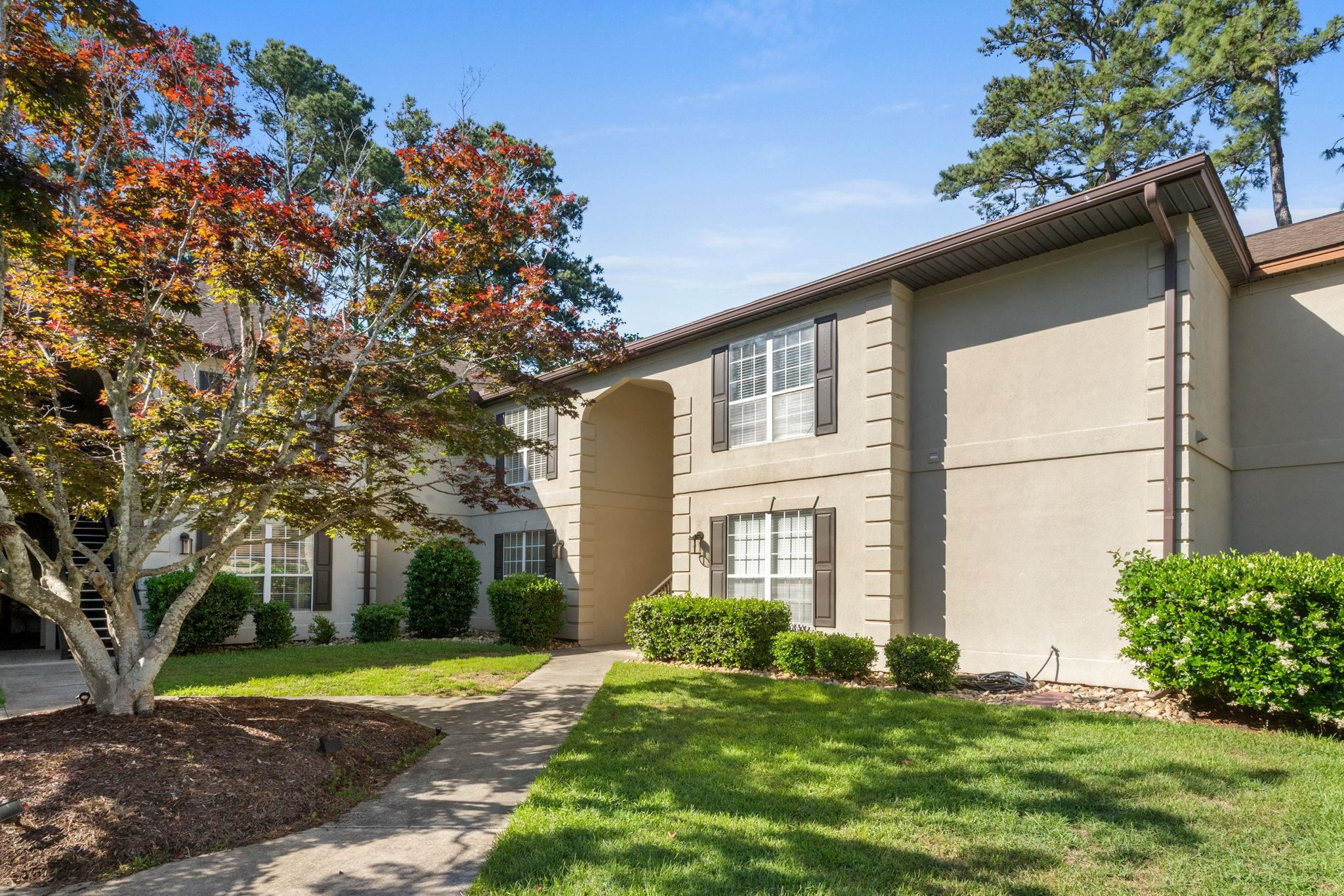 611 Pipers Ln. Unit: 611