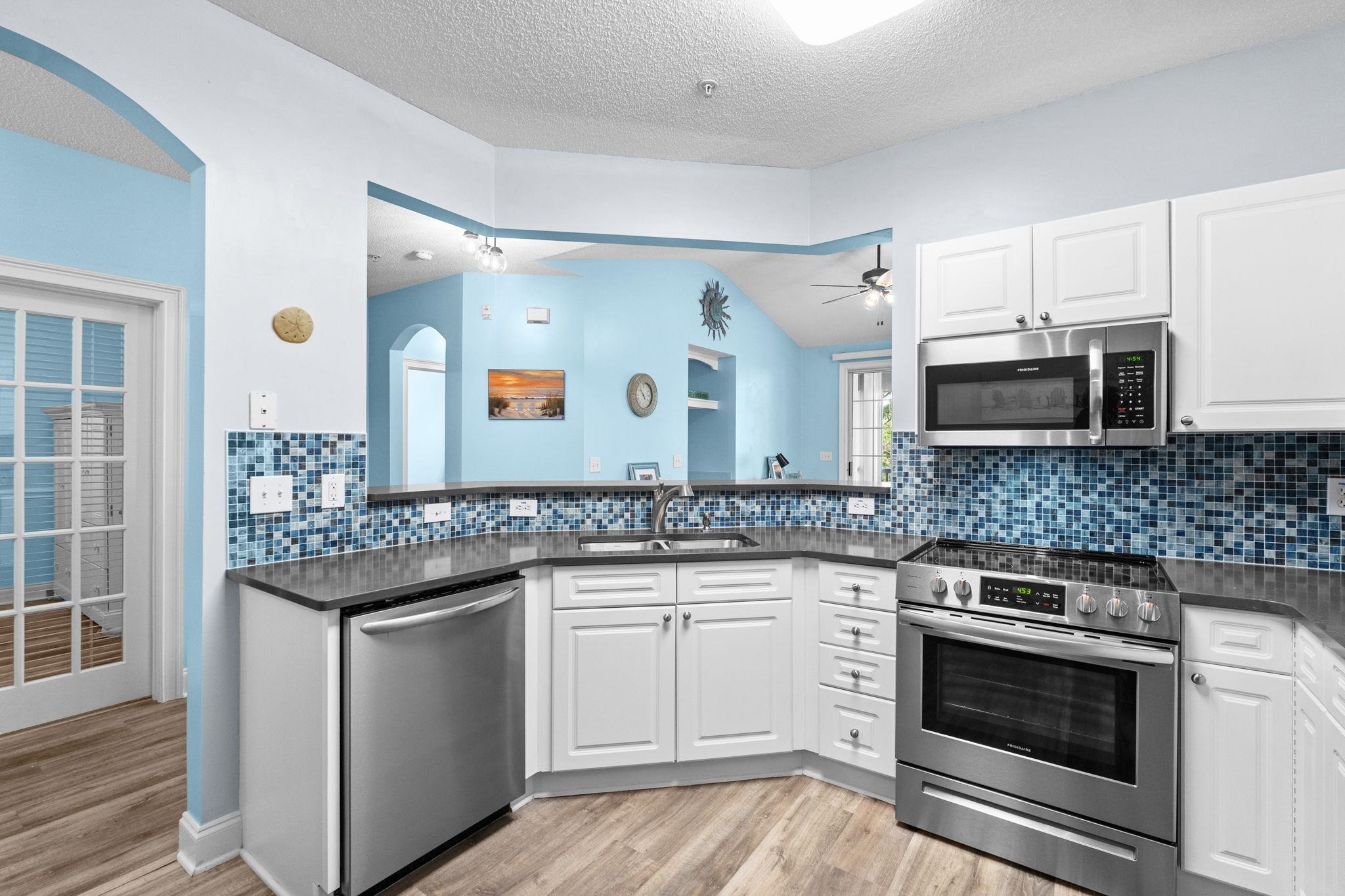 6203 Catalina Dr. Unit: 834