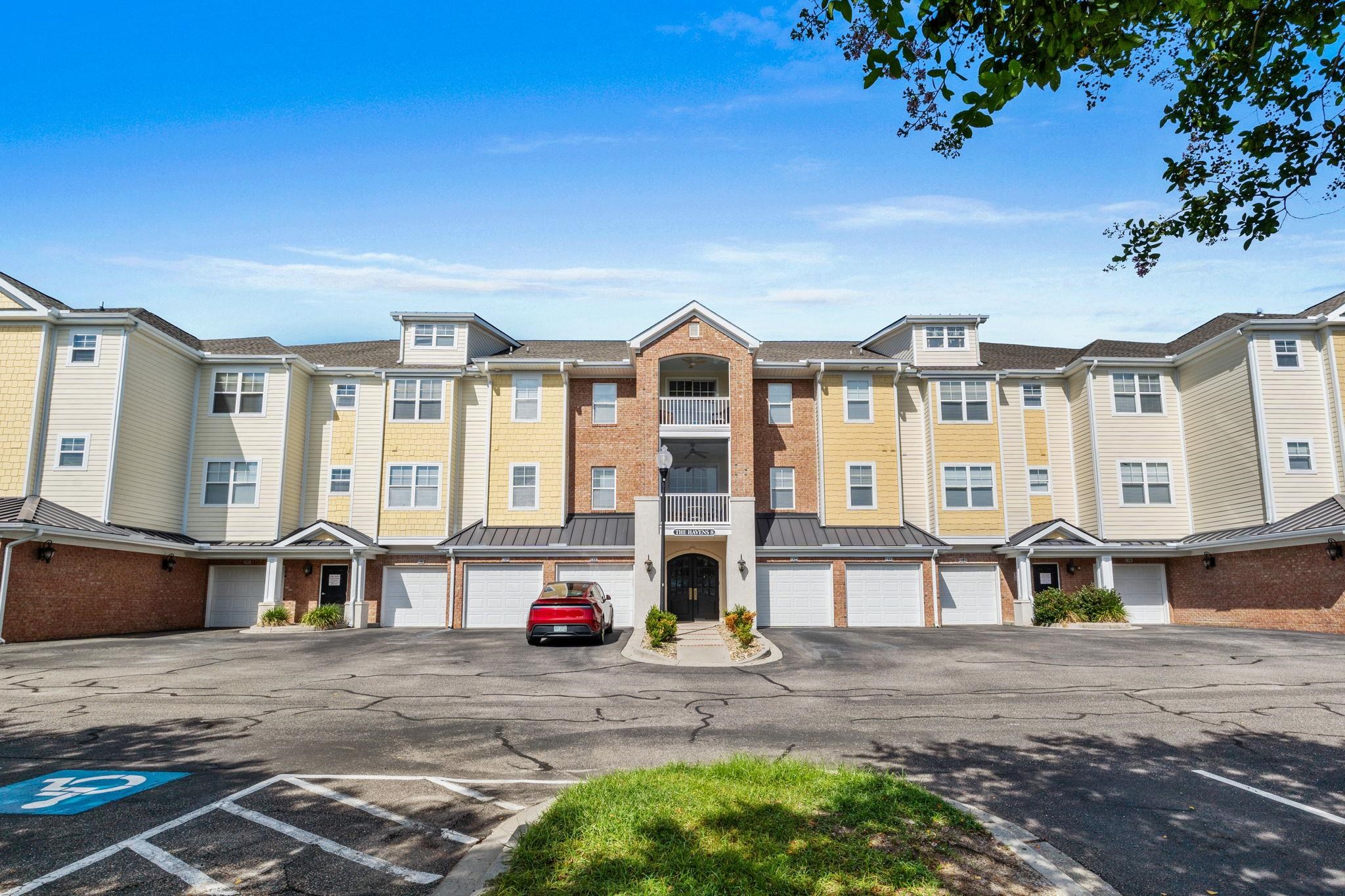 6203 Catalina Dr. Unit: 834