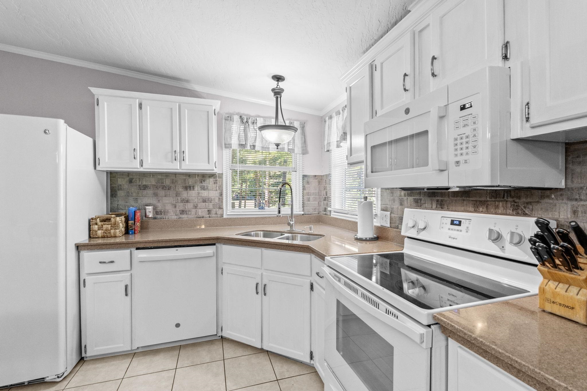 245 Bear Grass Rd. E