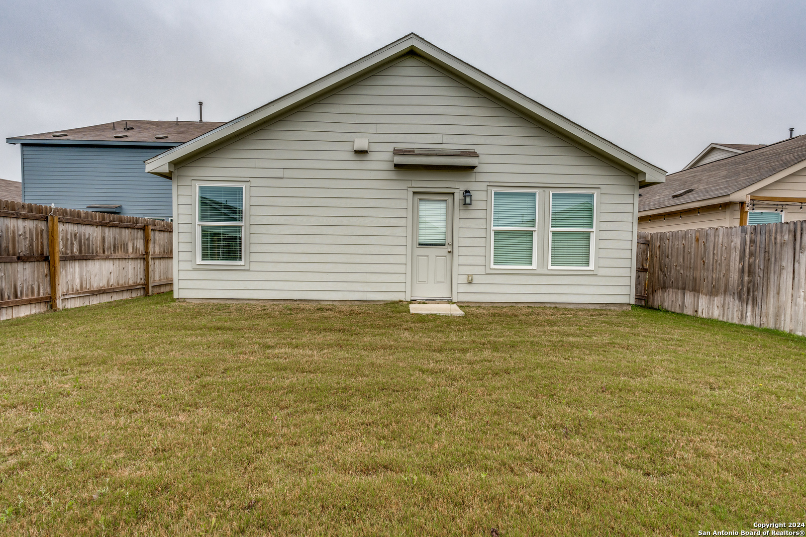 5835 ANTONIO PL
