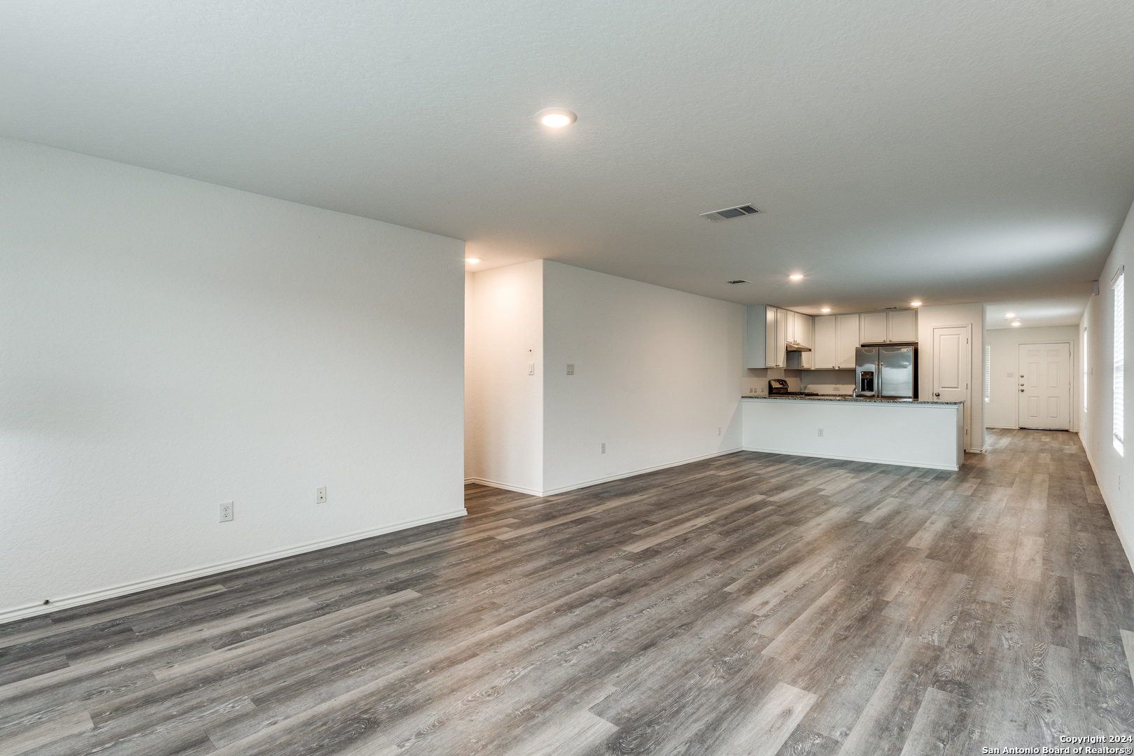 5835 ANTONIO PL