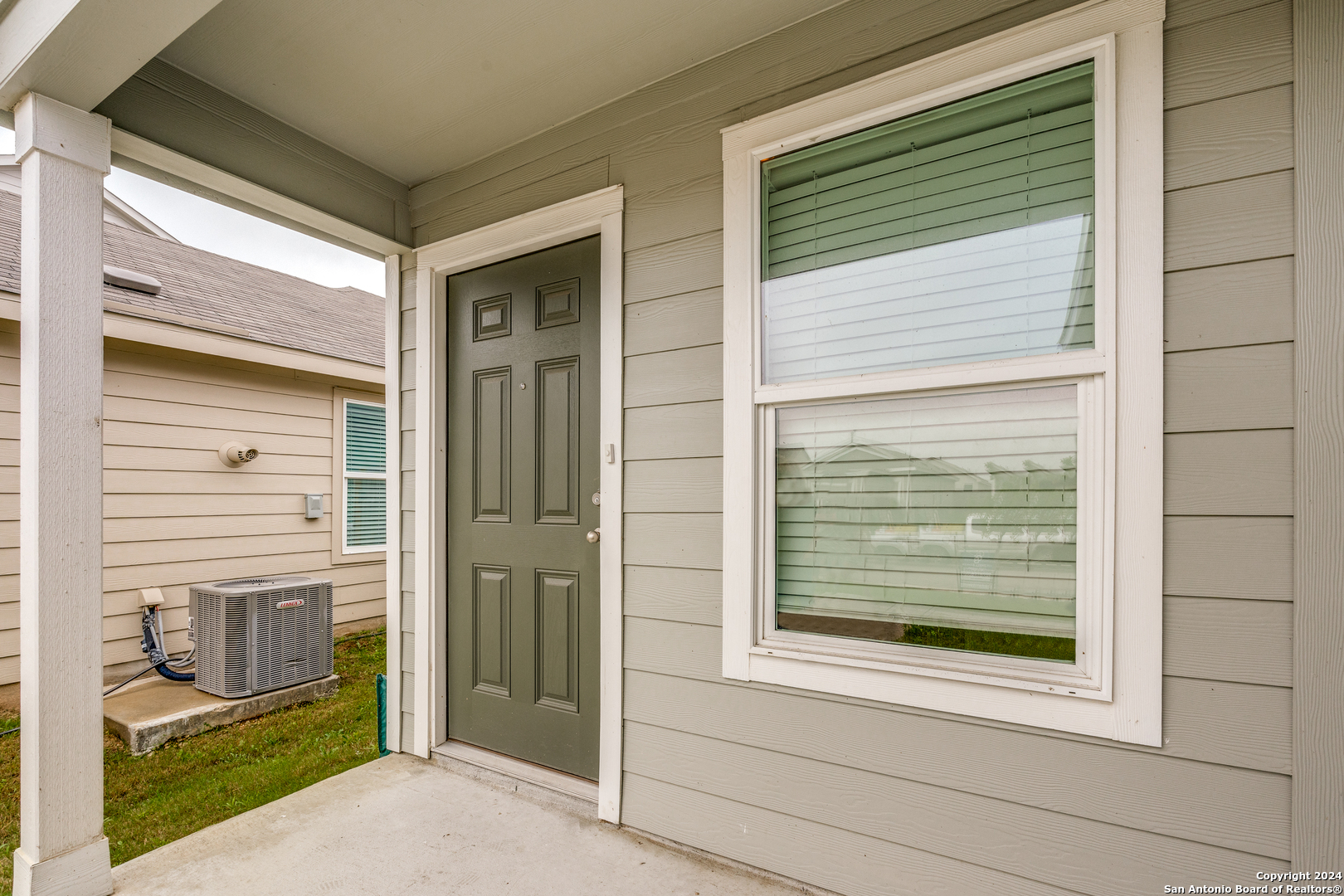 5835 ANTONIO PL