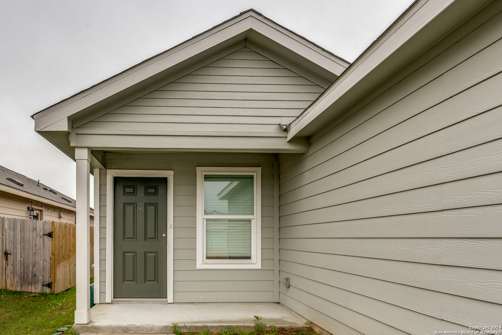 5835 ANTONIO PL