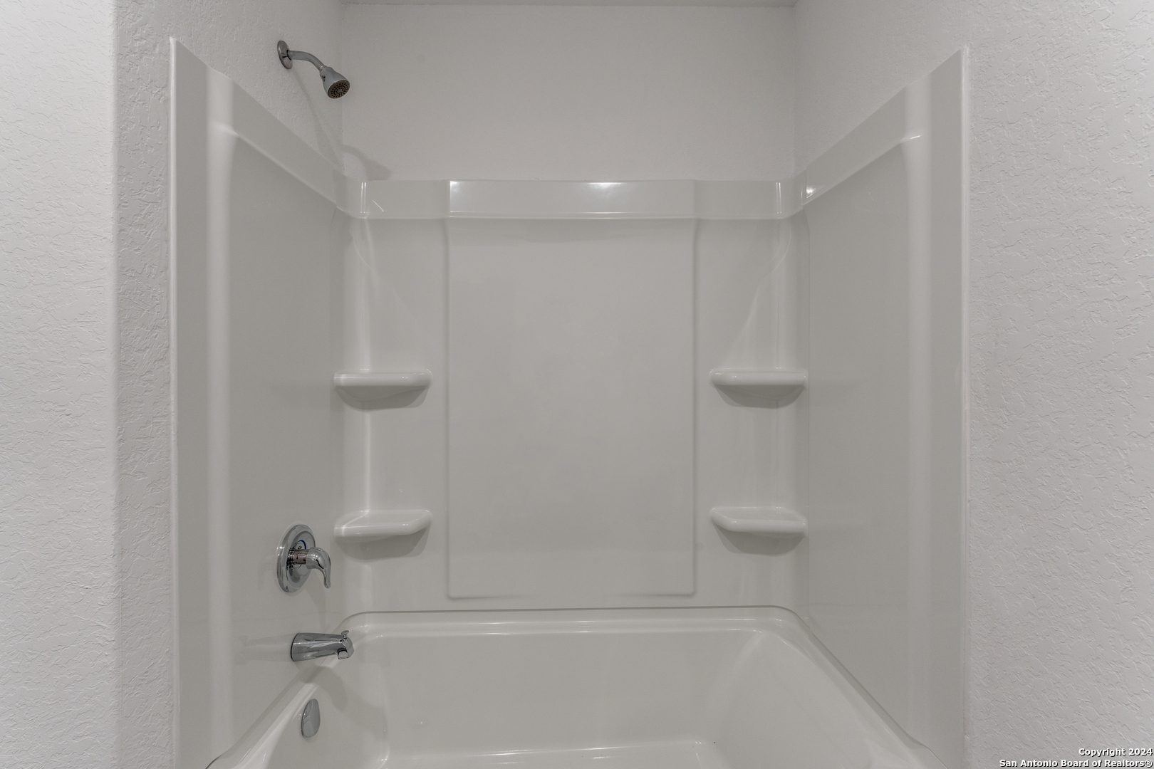 5906 ANTONIO PL