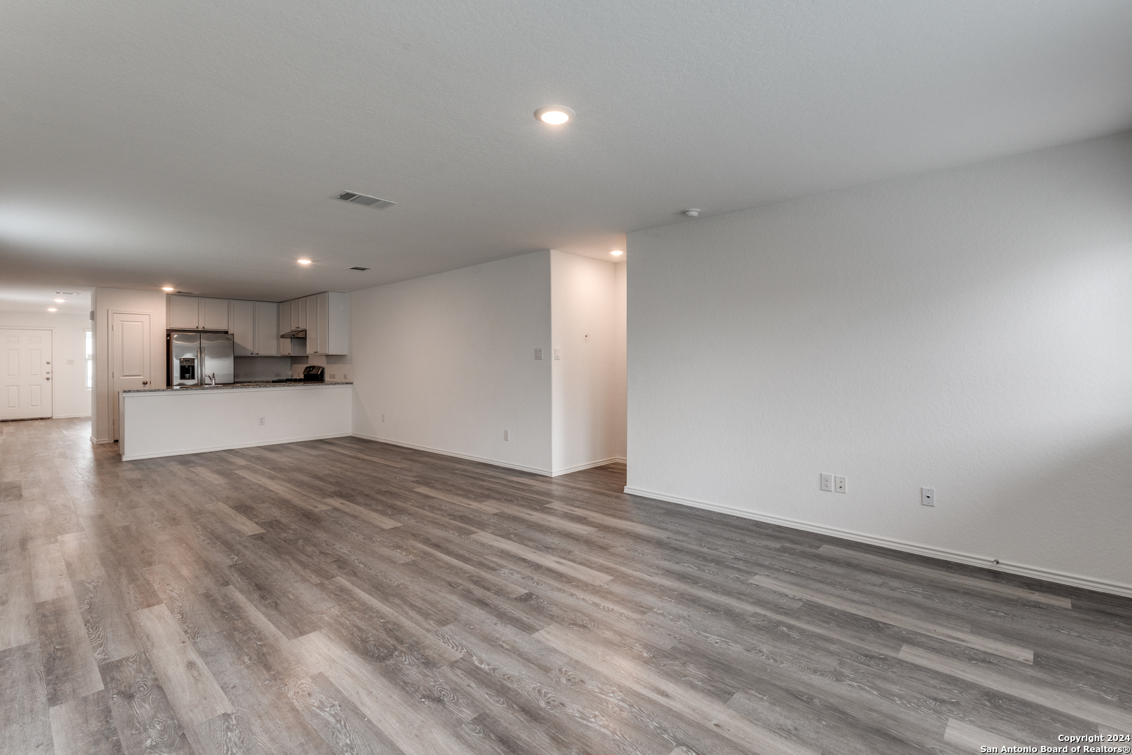5906 ANTONIO PL