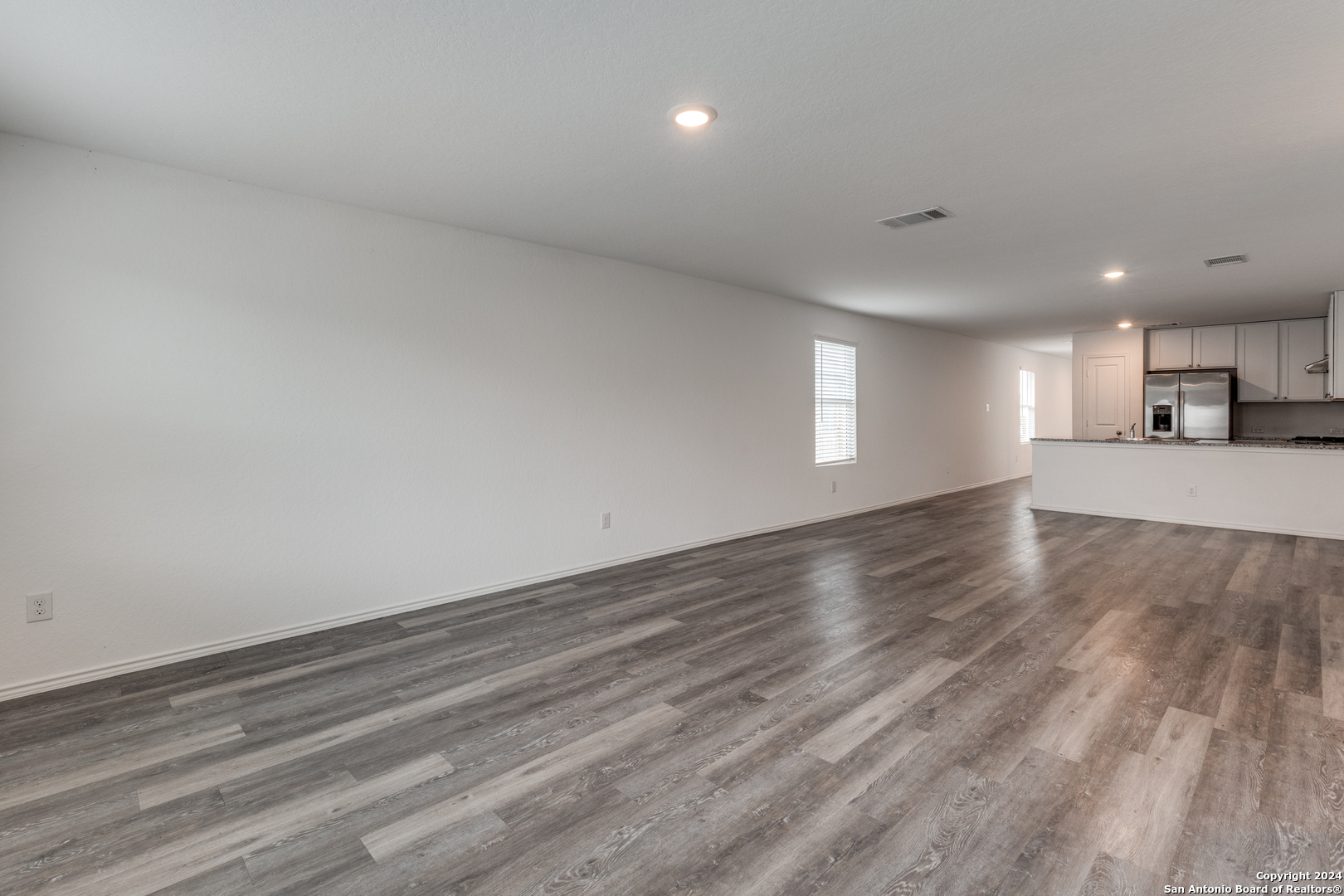 5906 ANTONIO PL
