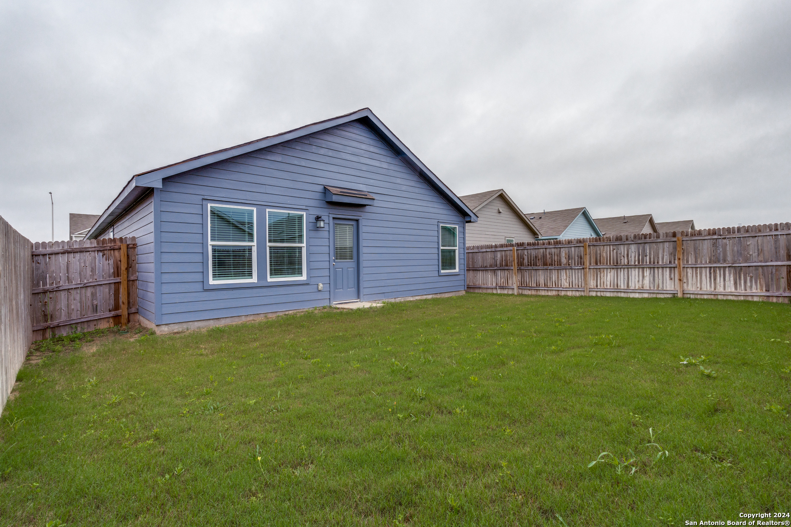 5906 ANTONIO PL