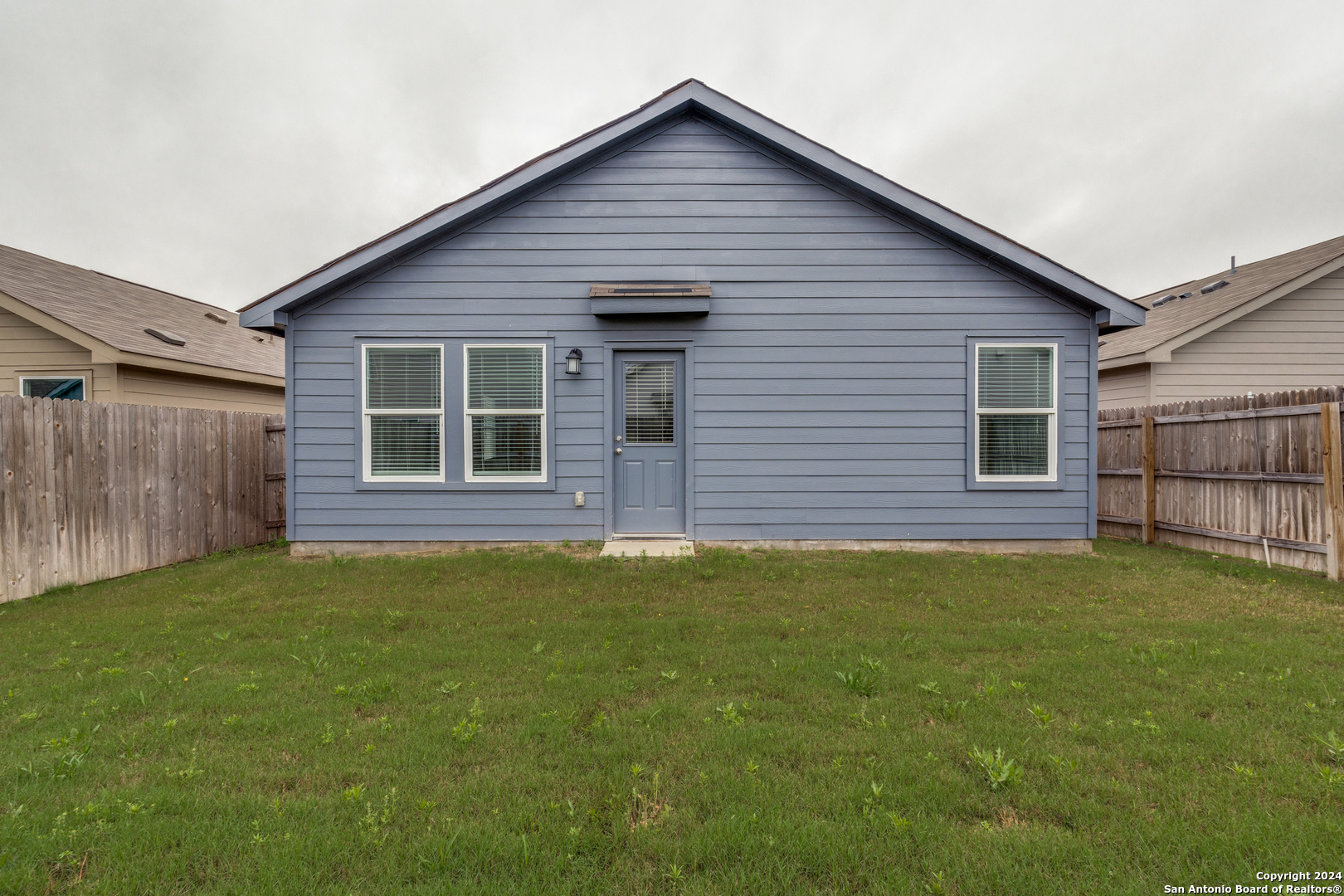 5906 ANTONIO PL