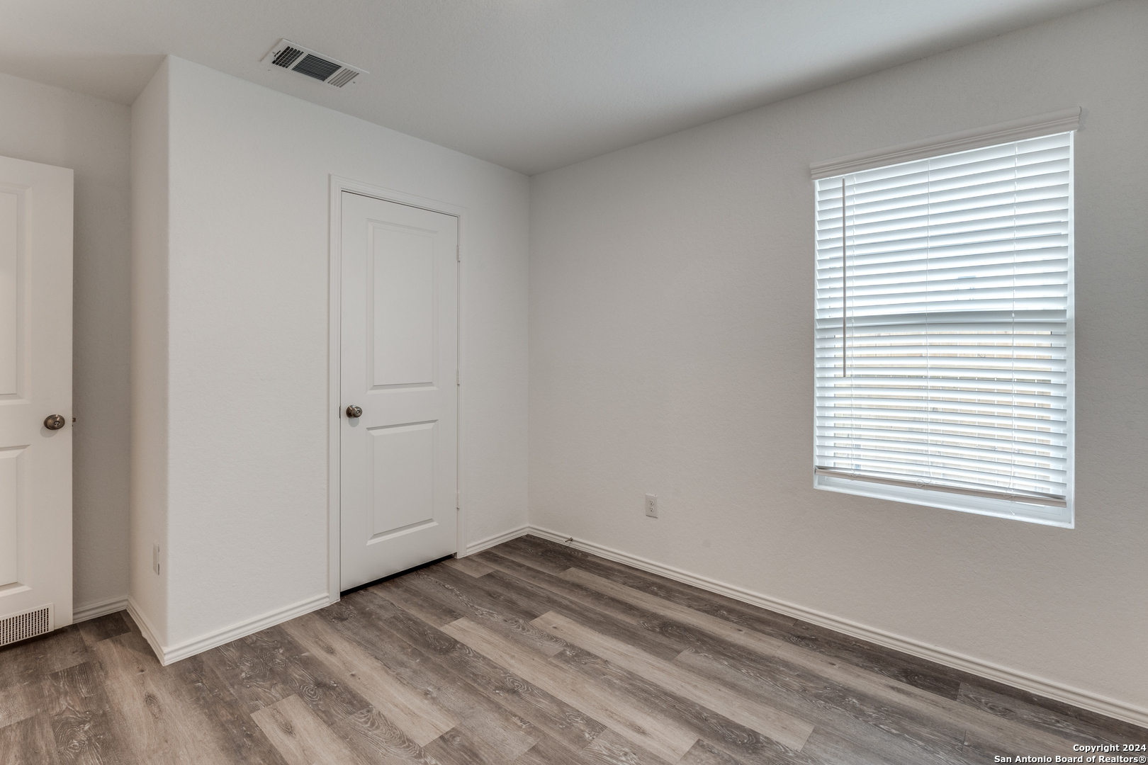 5906 ANTONIO PL