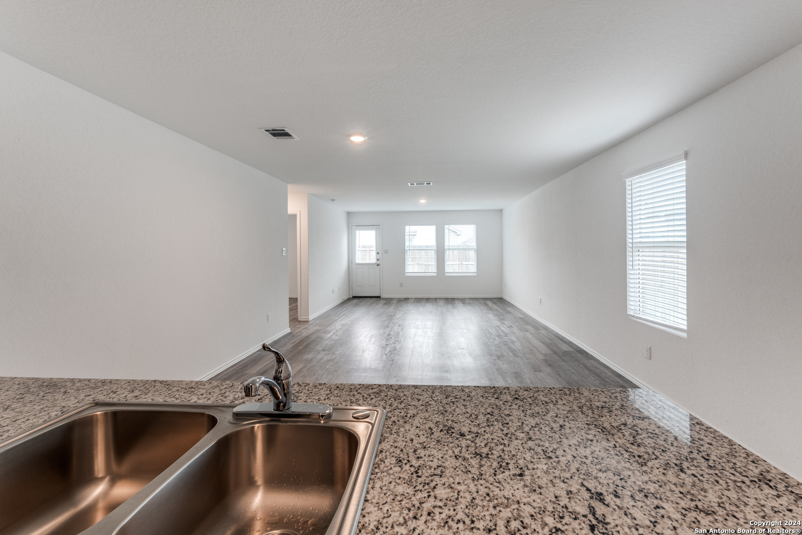 5906 ANTONIO PL