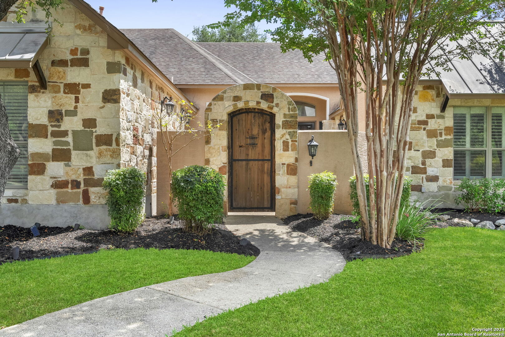 18407 EMERALD FOREST DR