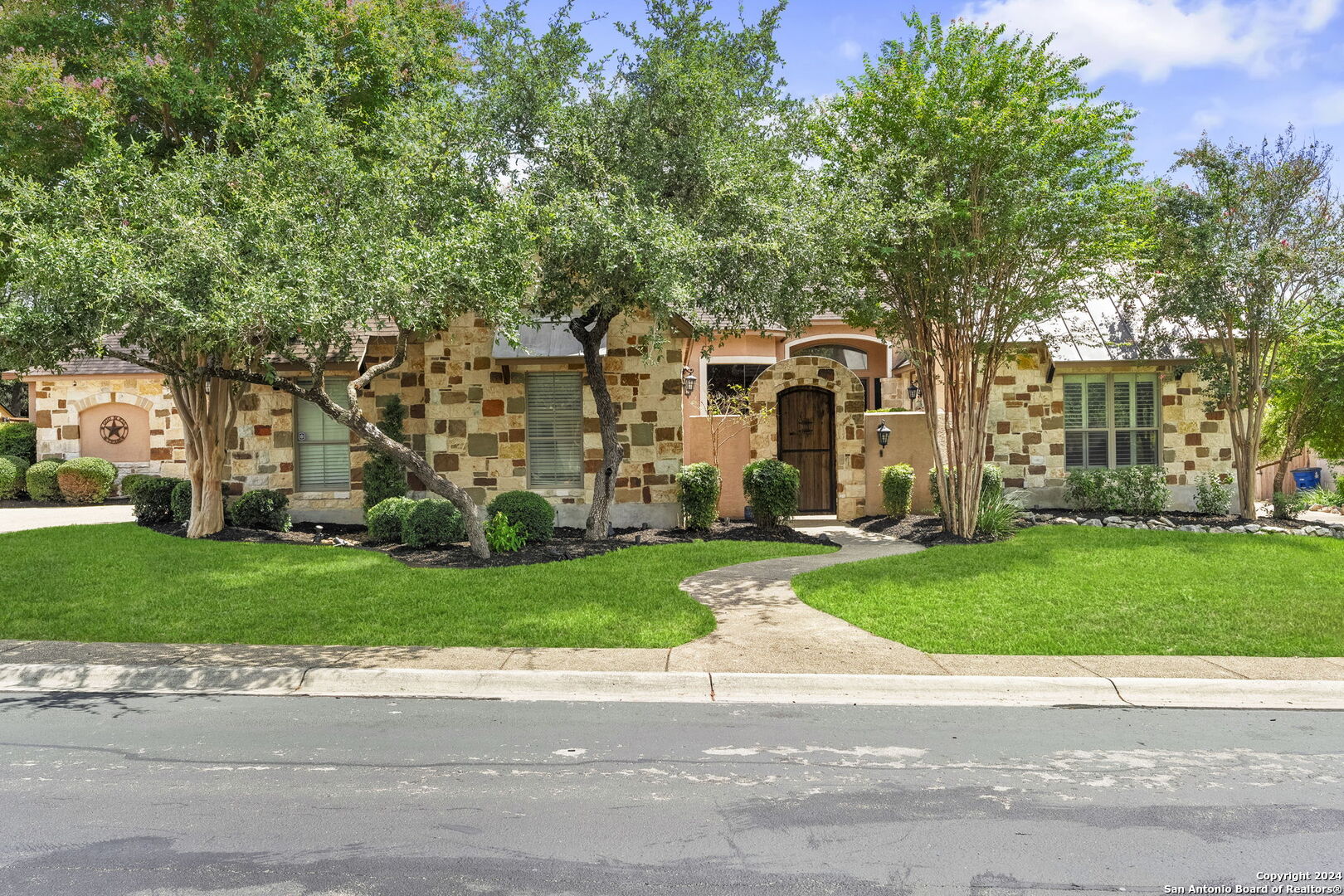 18407 EMERALD FOREST DR