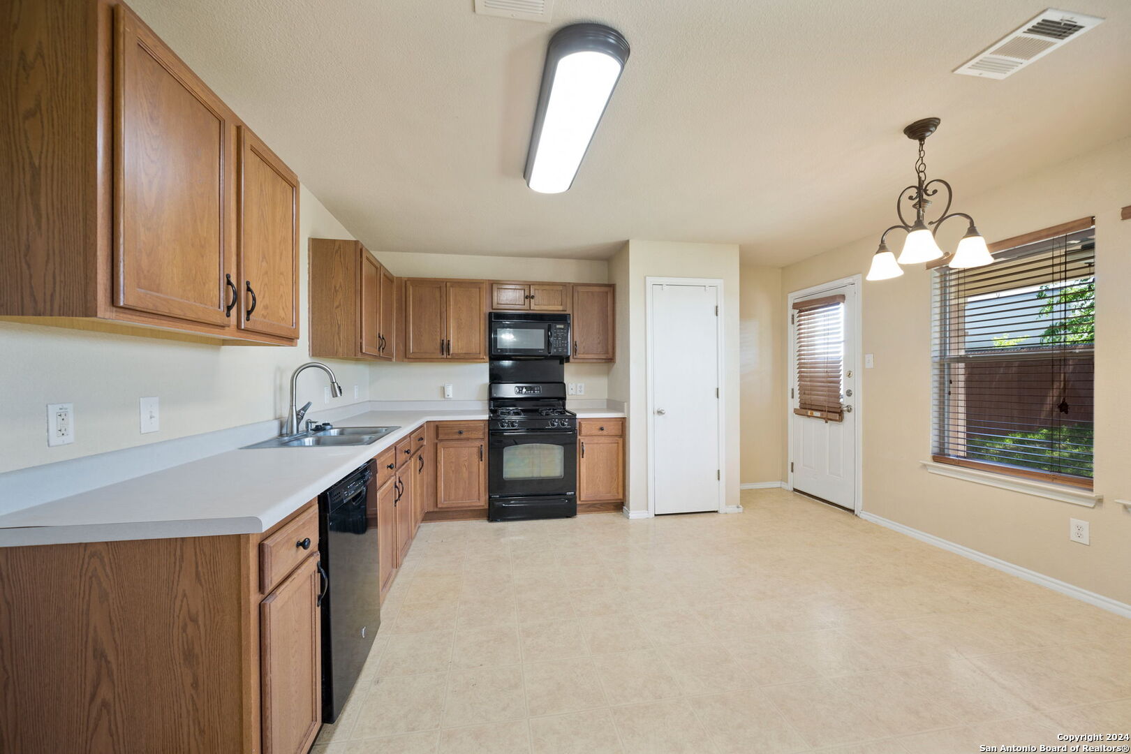 6450 CANDLEVIEW CT
