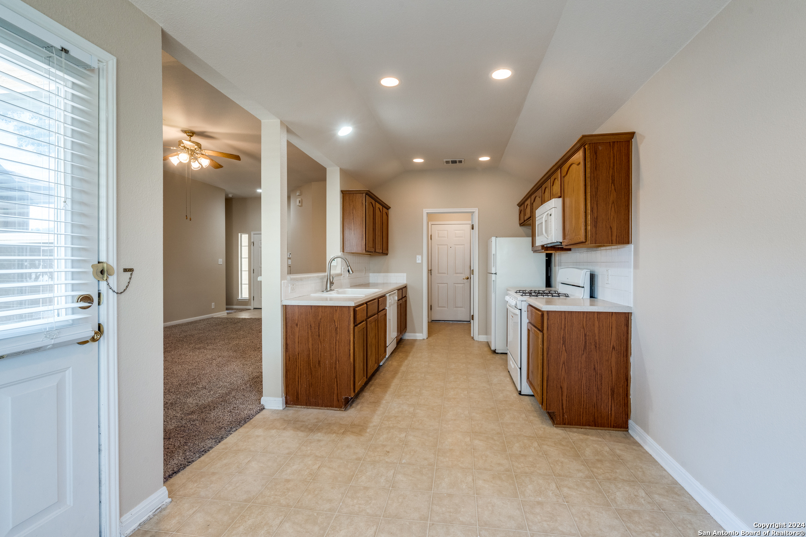 8830 TRUMPET CIR