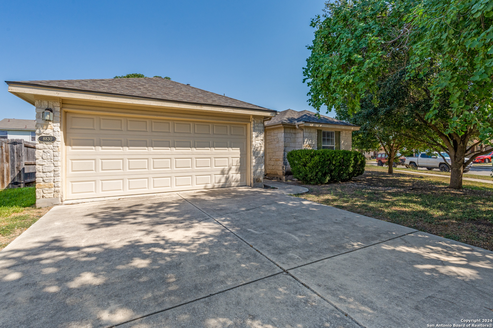 8830 TRUMPET CIR
