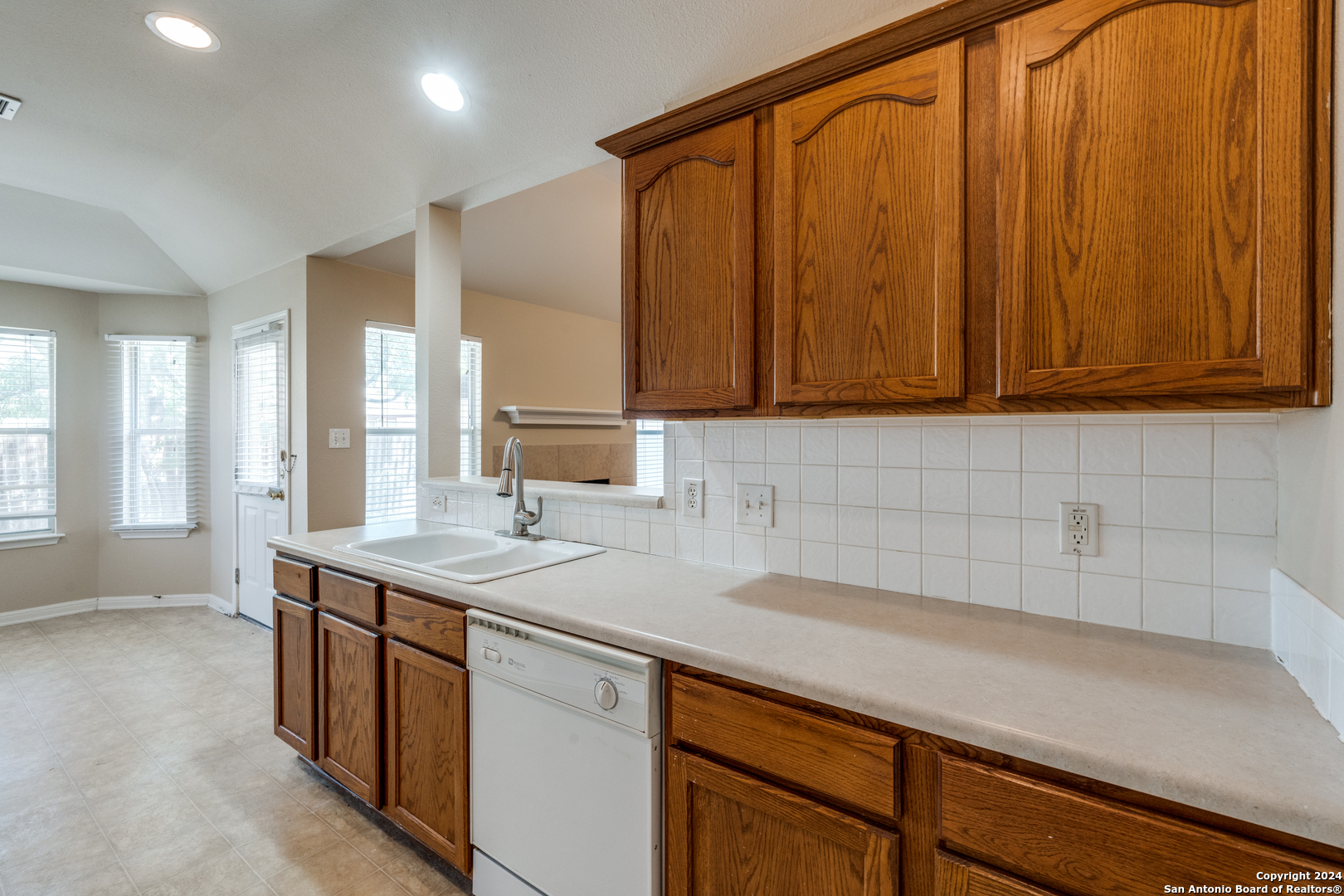 8830 TRUMPET CIR