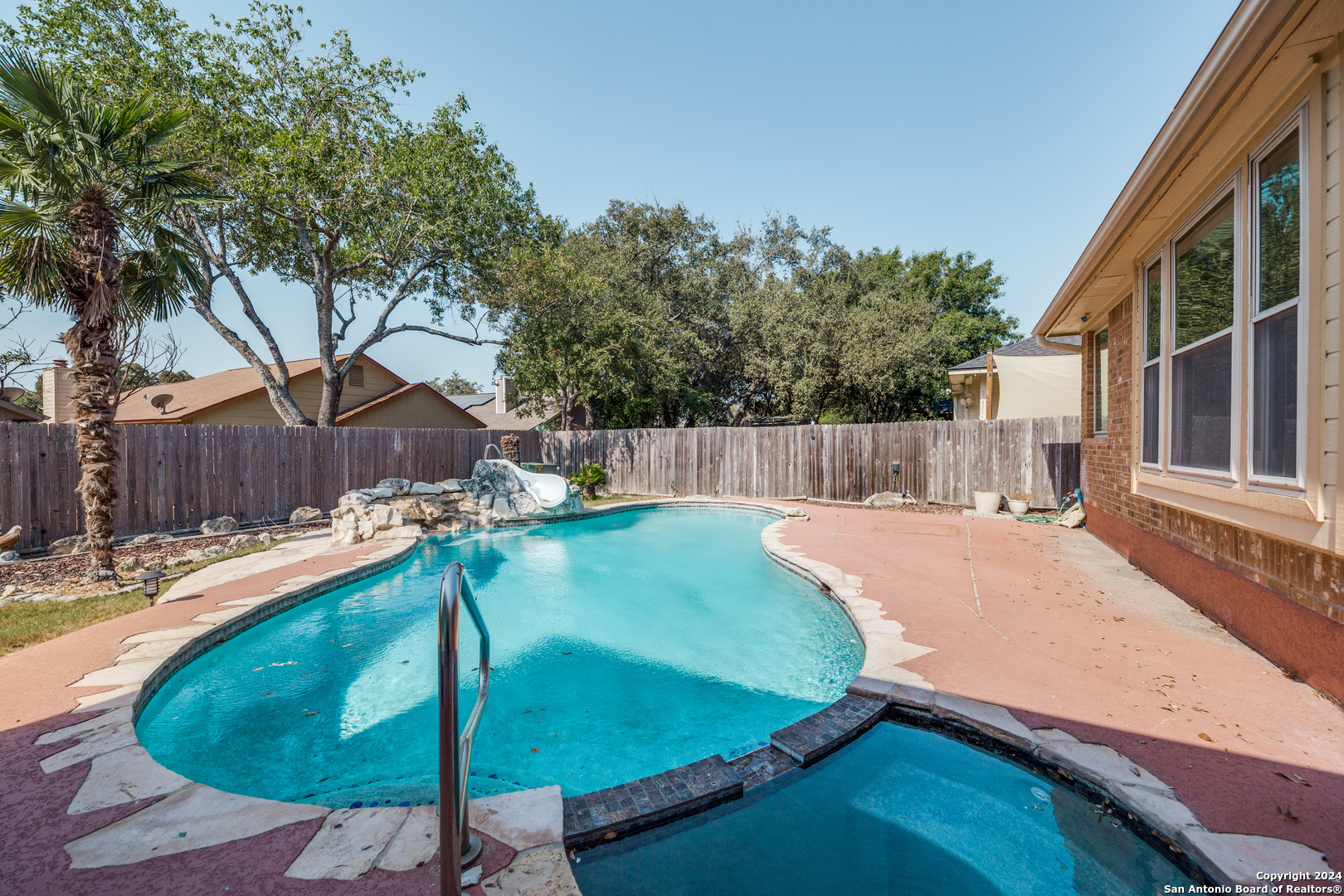 3114 FALL CREST DR