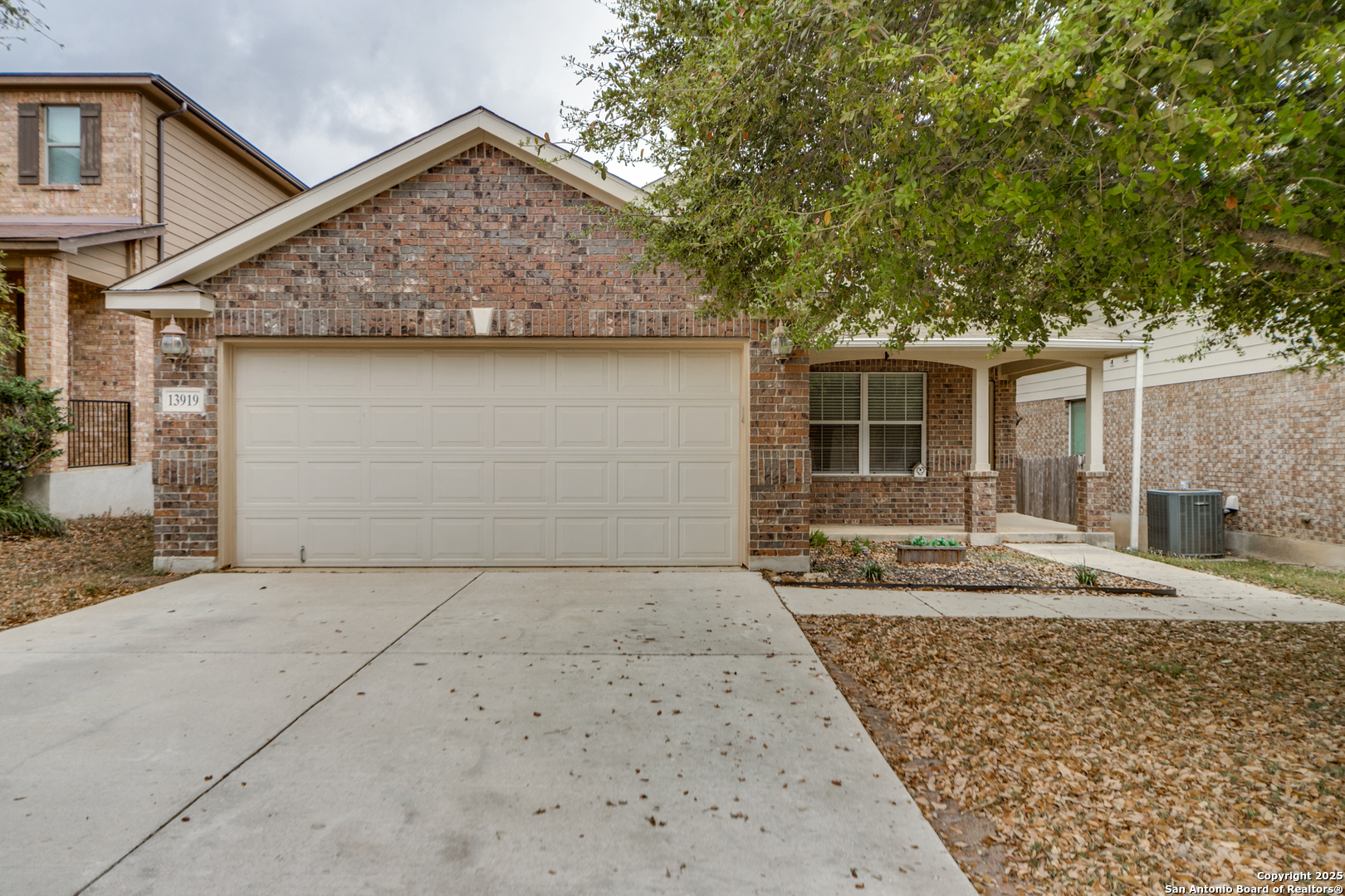13919 CAPRESE HILL
