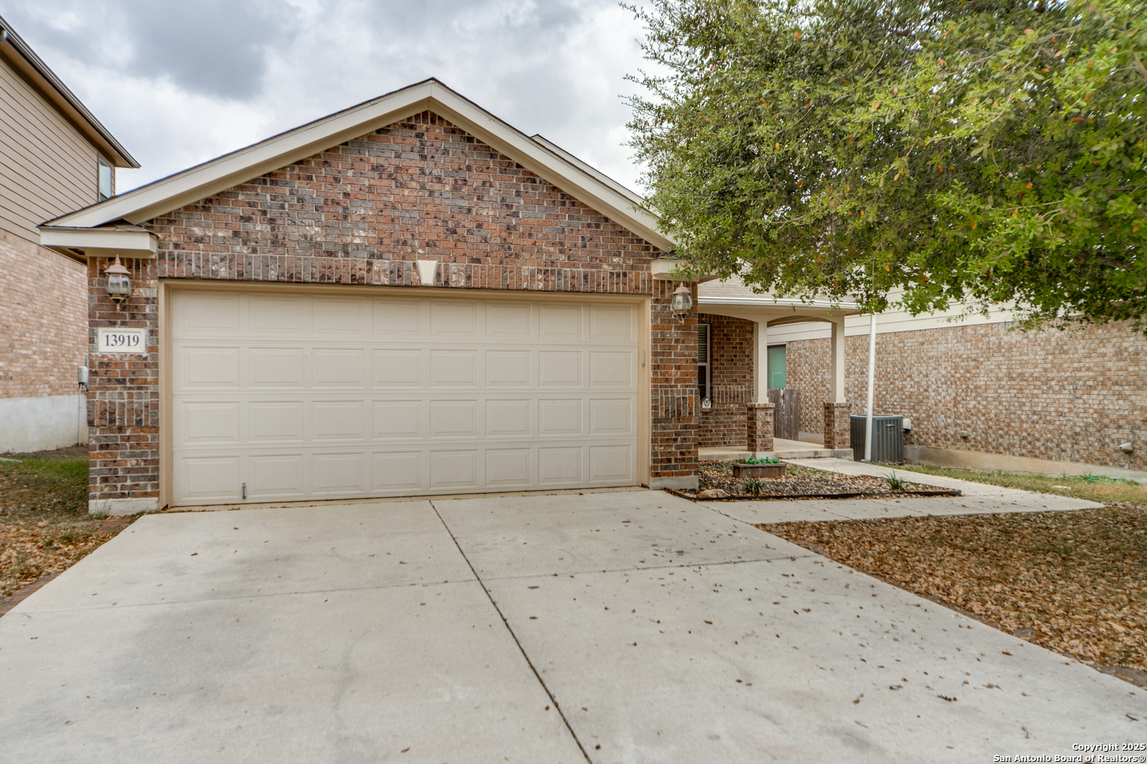 13919 CAPRESE HILL