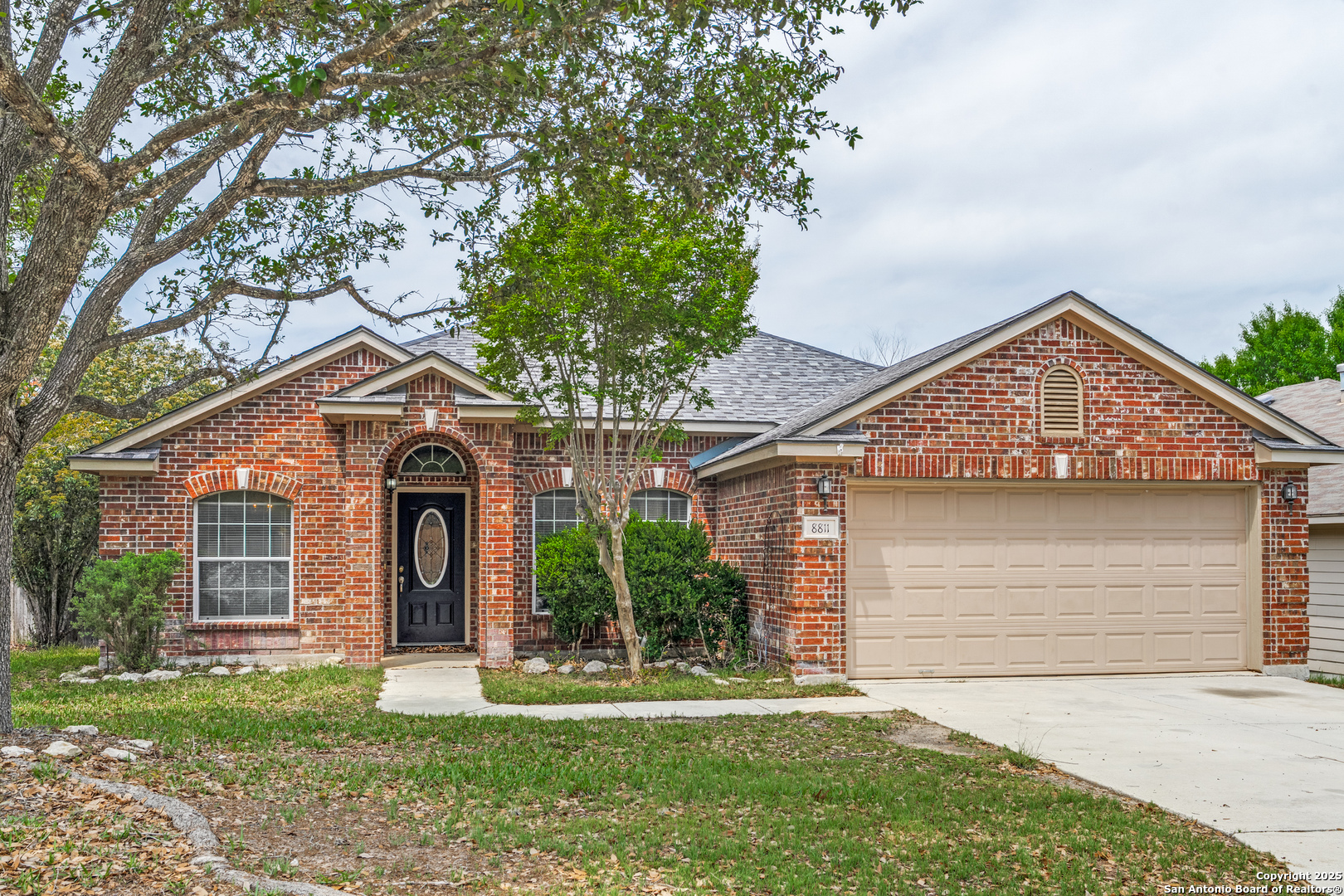 8811 REDBUD WOODS