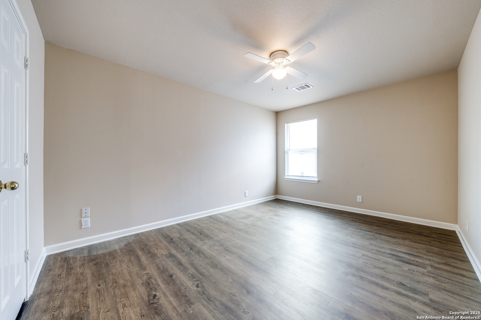 8811 REDBUD WOODS